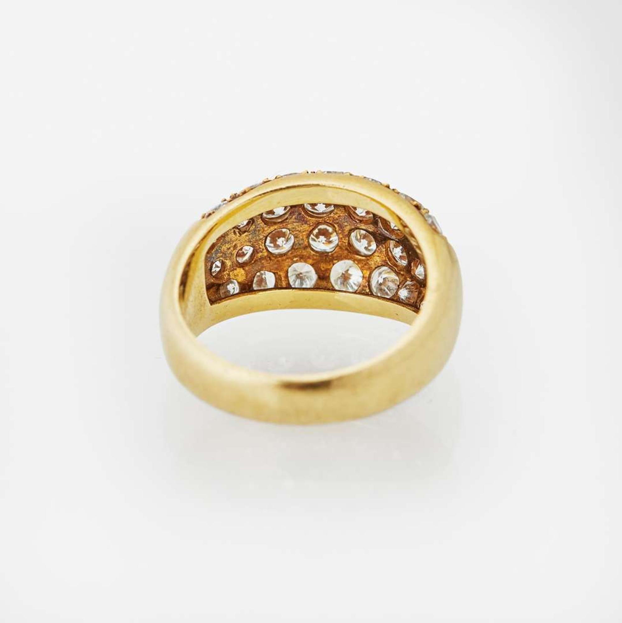 An 18K Yellow Gold and Diamond Ring