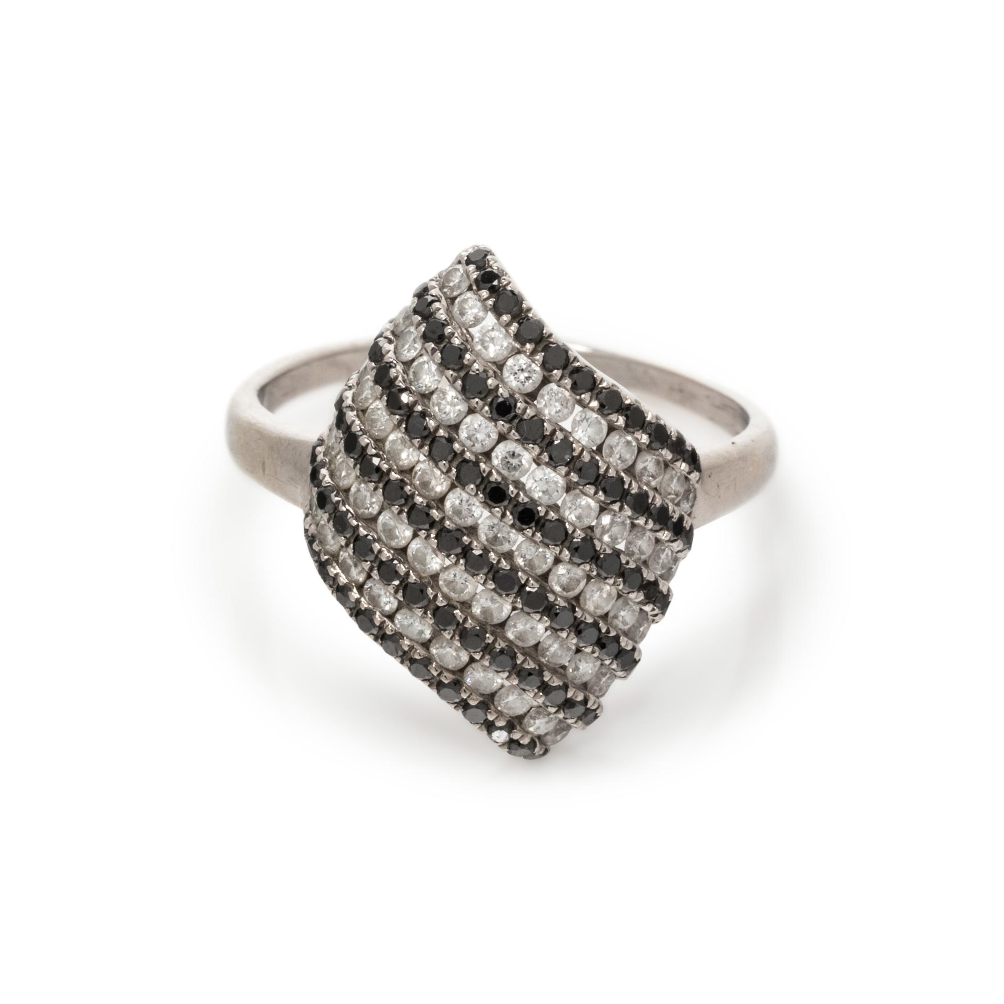 DIAMOND AND BLACK DIAMOND RING