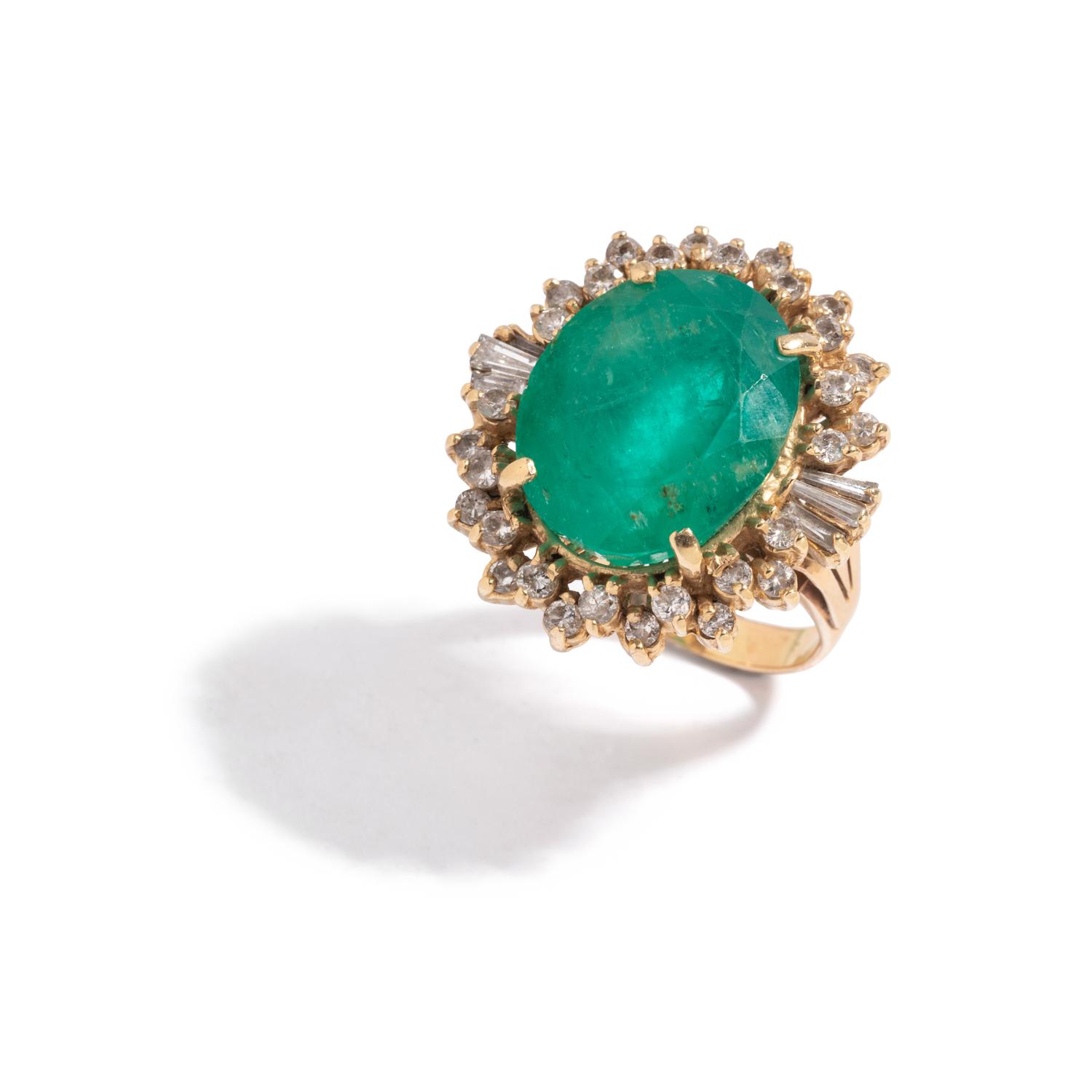EMERALD AND DIAMOND RING