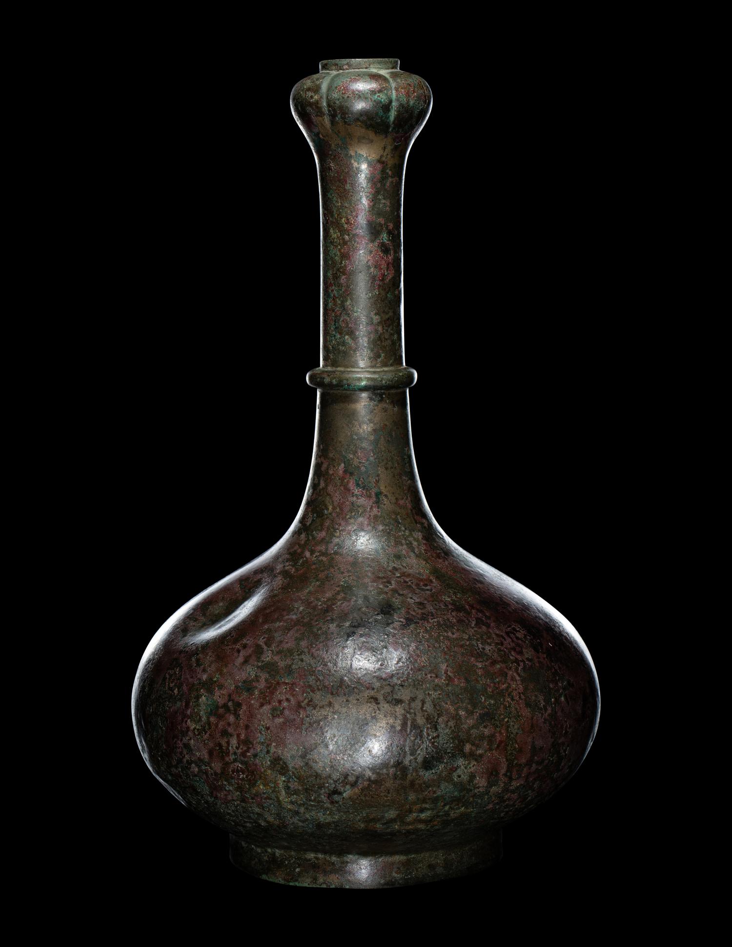 A Garlic Head Bronze Vase