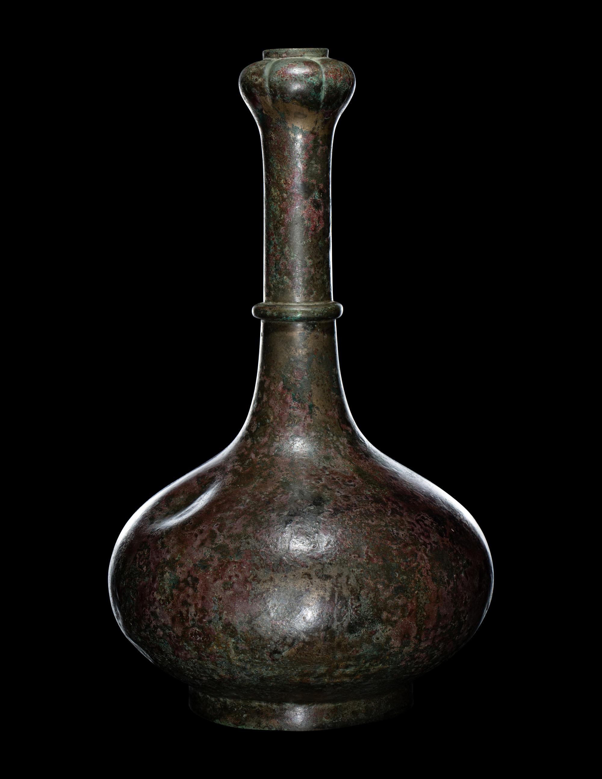 A Garlic Head Bronze Vase