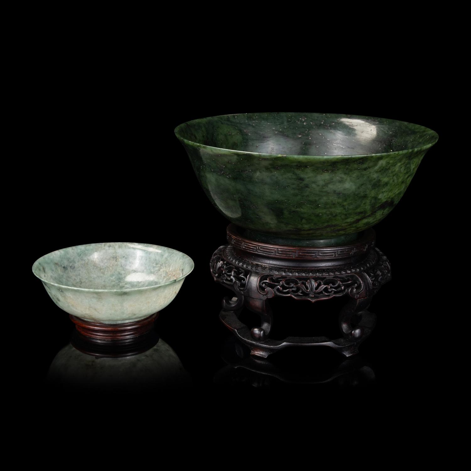 A Chinese Jadeite Bowl and a Spinach Jade Bowl, Early-Mid 20th Century 近代 翡翠、碧玉碗各一