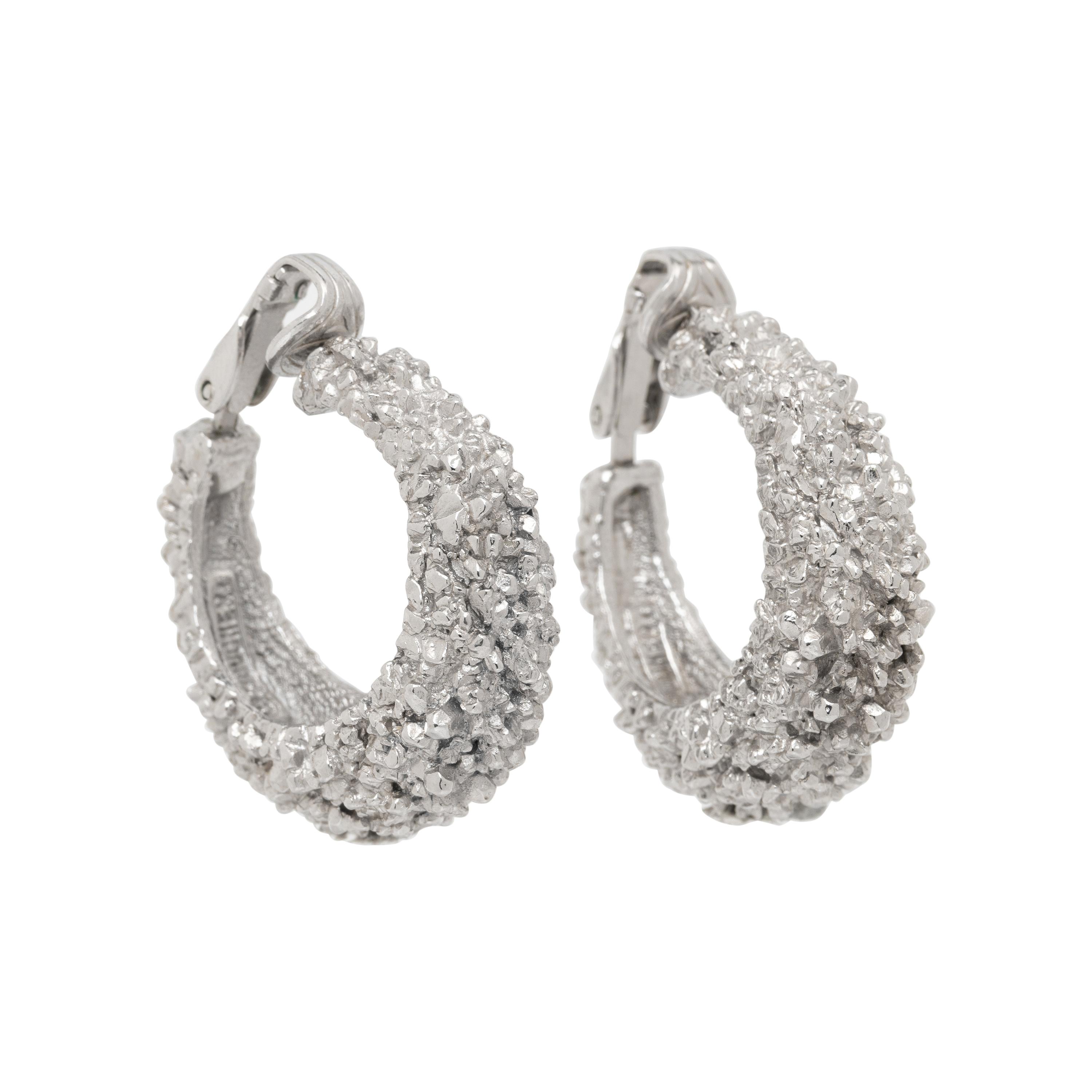 BOUCHER, EAR CLIPS