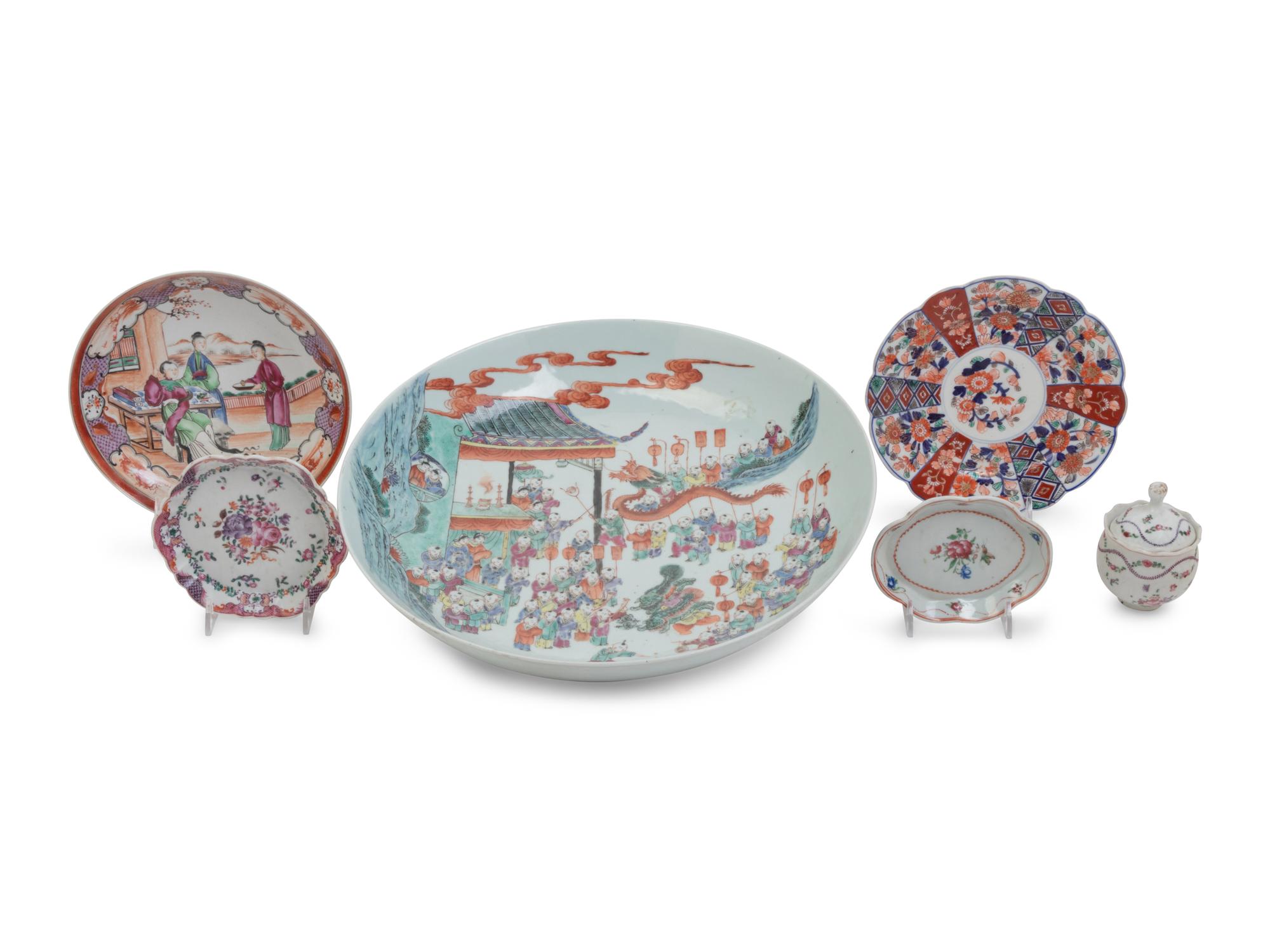 Four Chinese Export Porcelain Articles
