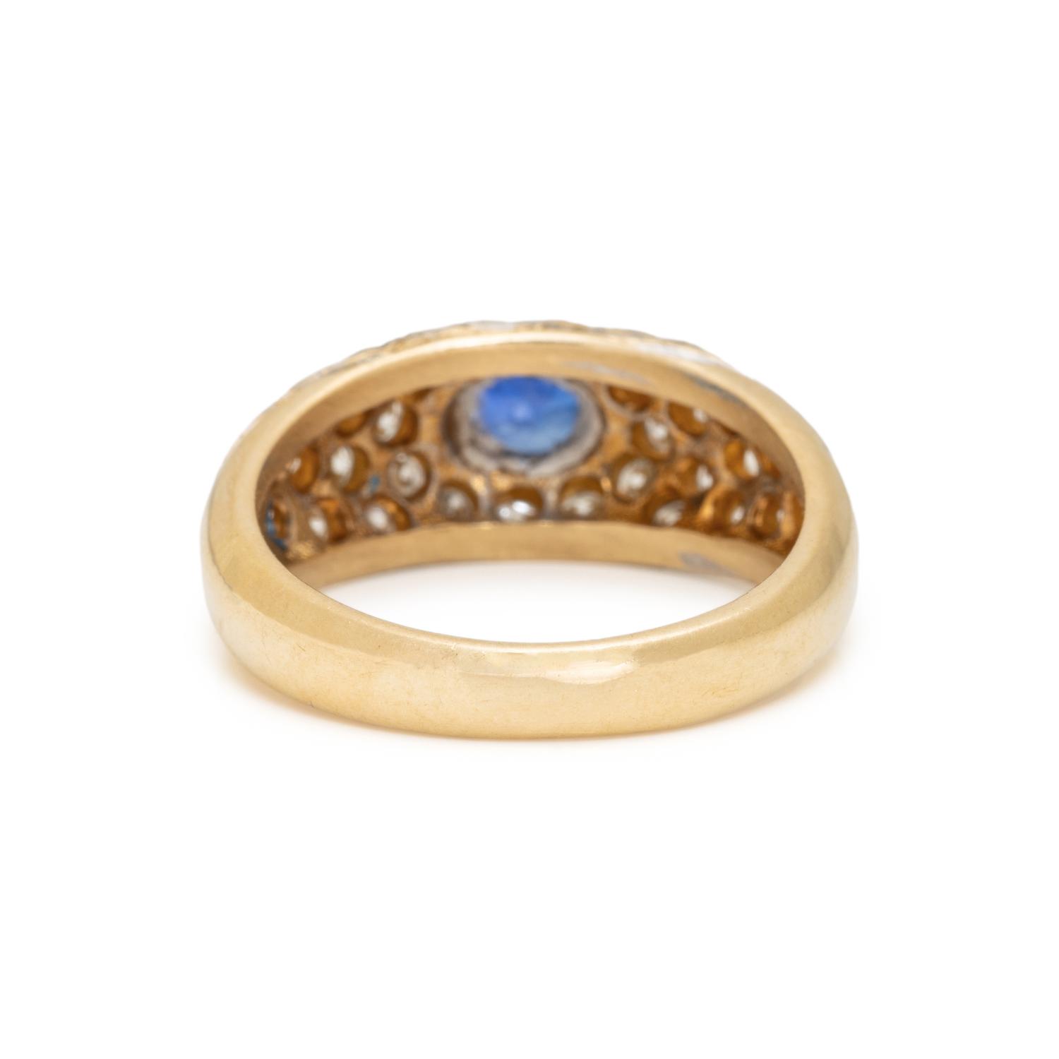 YELLOW GOLD, SAPPHIRE AND DIAMOND RING