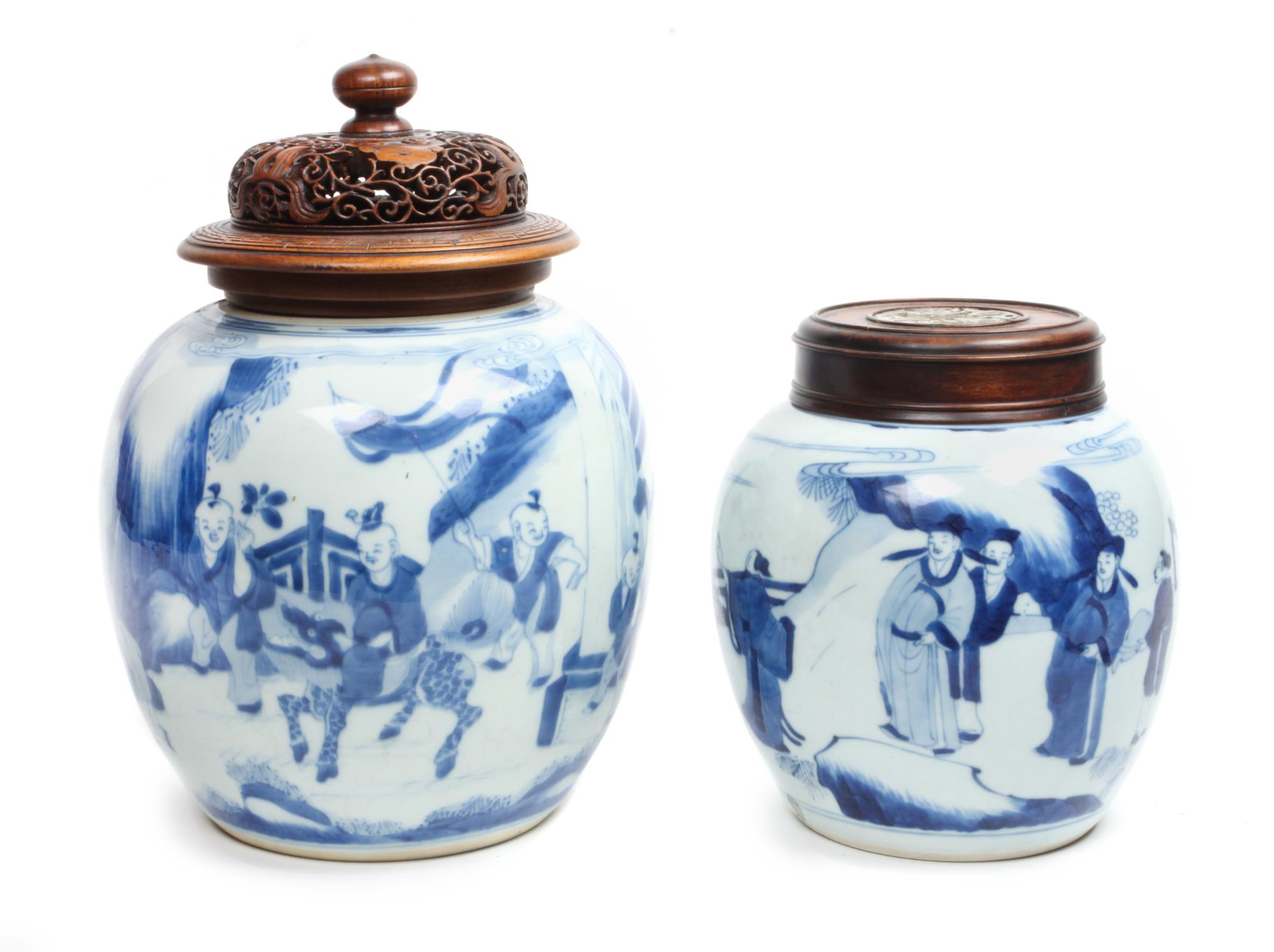 A Pair of Blue and White Porcelain Ginger Jars Height of taller 11 1/2 inches (with cover). — KANGXI PERIOD (1661-1722)