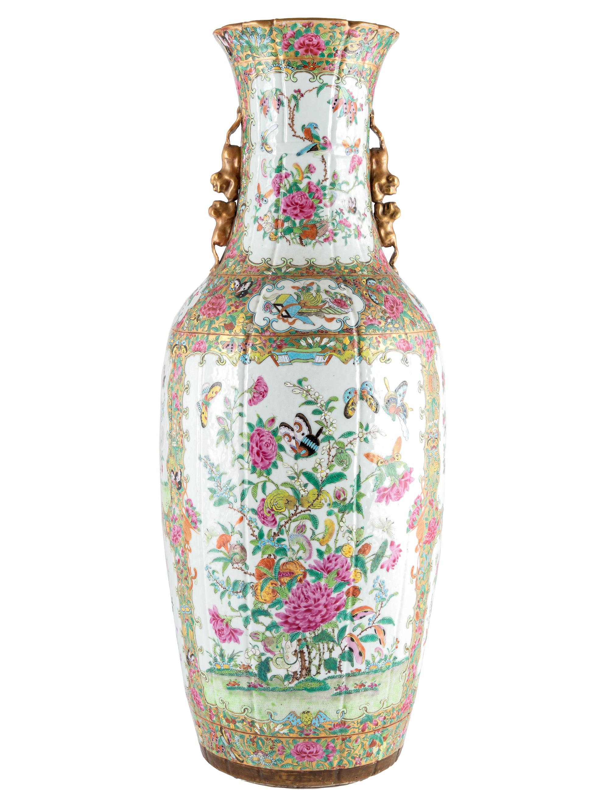 A Chinese Export Rose Canton Porcelain Vase