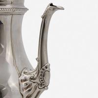 A silver coffeepot William Hollingshead (1728-1808), Philadelphia, PA, circa 1770