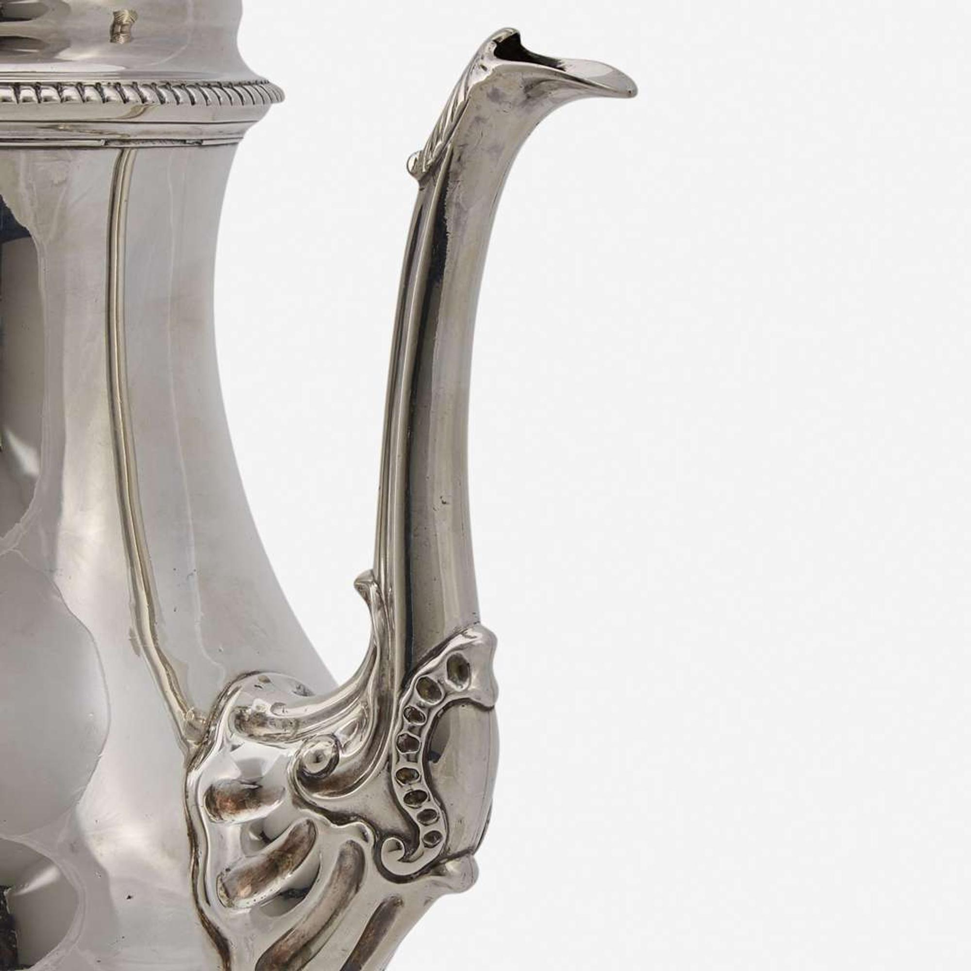 A silver coffeepot William Hollingshead (1728-1808), Philadelphia, PA, circa 1770