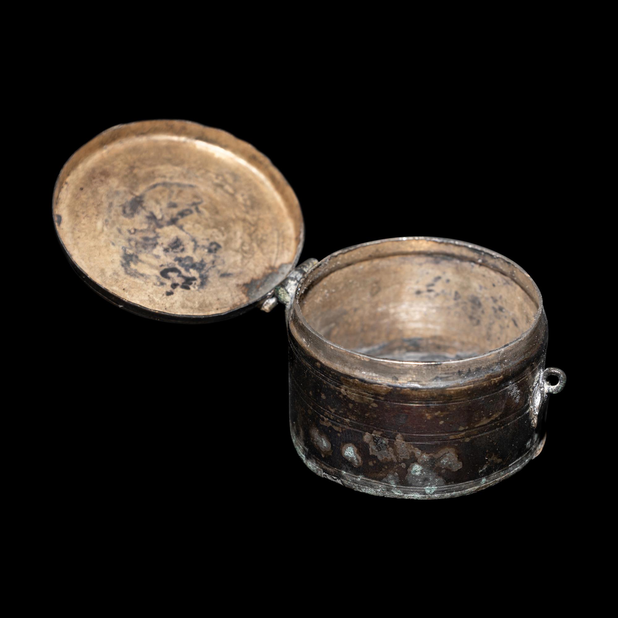 A Byzantine Gilt-Silver Lidded Pyxis