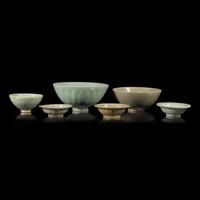 Six Assorted Celadon Bowls and Small Dishes, Song/Yuan Dynasty and Later — 宋/元及更晚 青釉碗碟一組六件