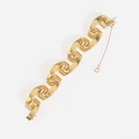 An 18K Yellow Gold Bracelet