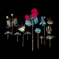 Twelve Chinese Kingfisher Feather Embellished Hair Ornaments, 19th Century — 清晚期 銅胎點翠髮飾十二件