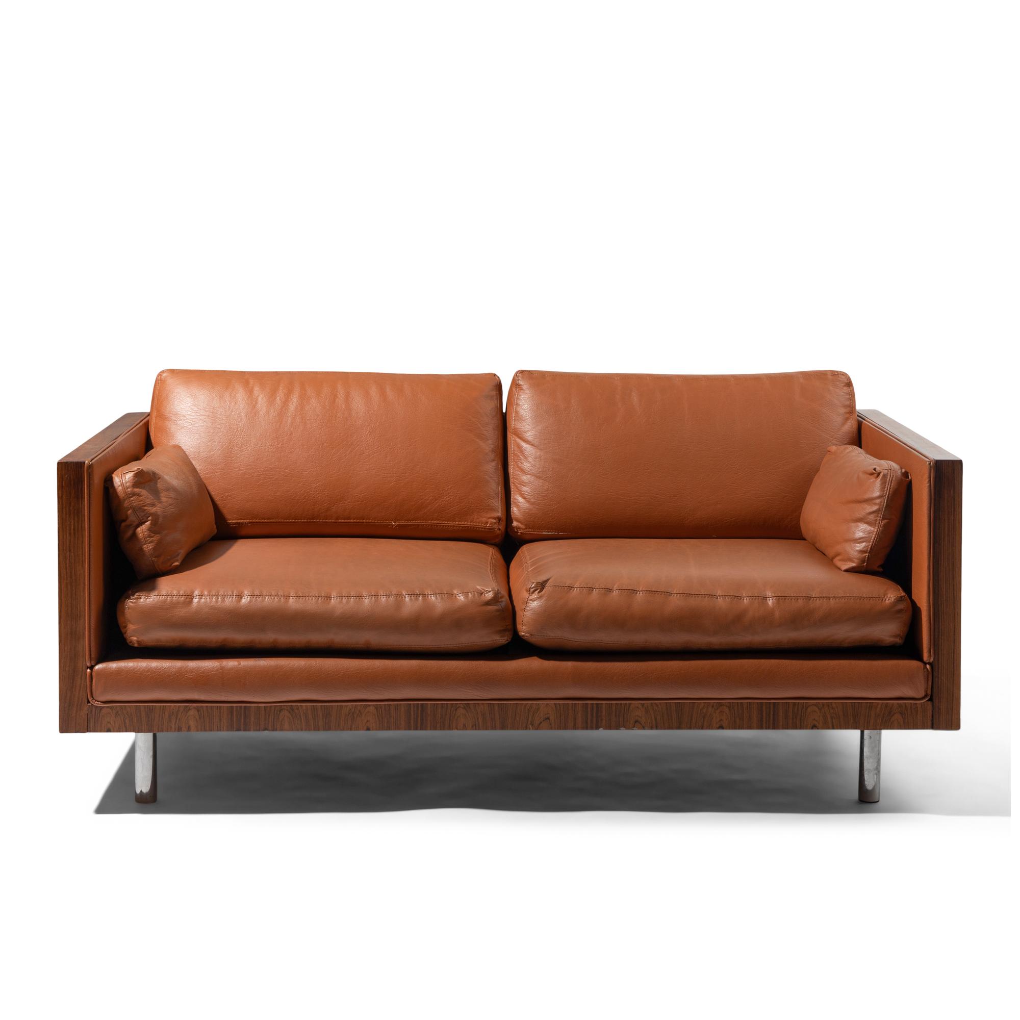 Love Seat Charlton Furniture, USA