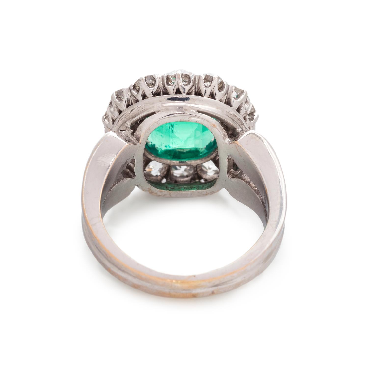 COLOMBIAN EMERALD AND DIAMOND RING