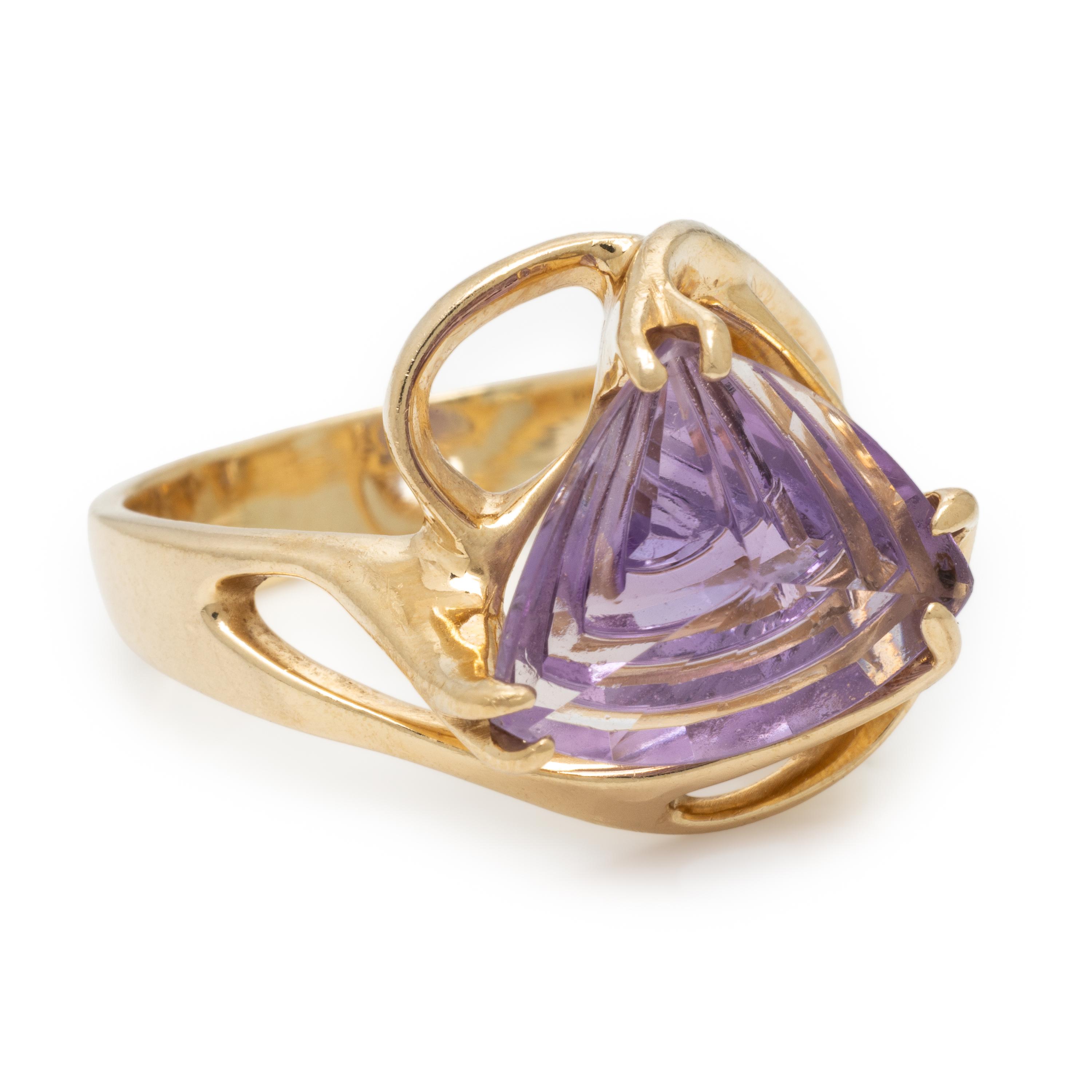 Amethyst and Yellow Gold Ring