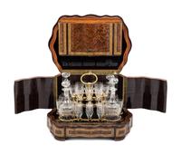 A Napoleon III Amboyna Cave à Liqueur