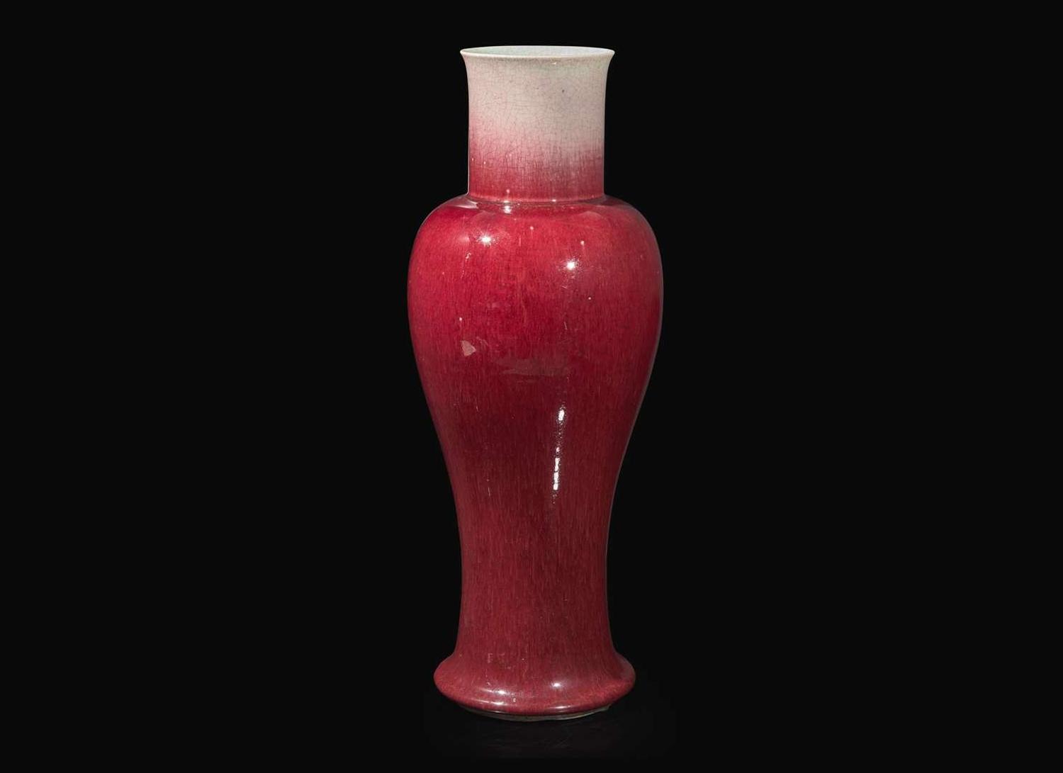 A large Chinese "Langyao" copper red-glazed baluster vase, Kangxi period 郎窯紅觀音瓶 清 康熙