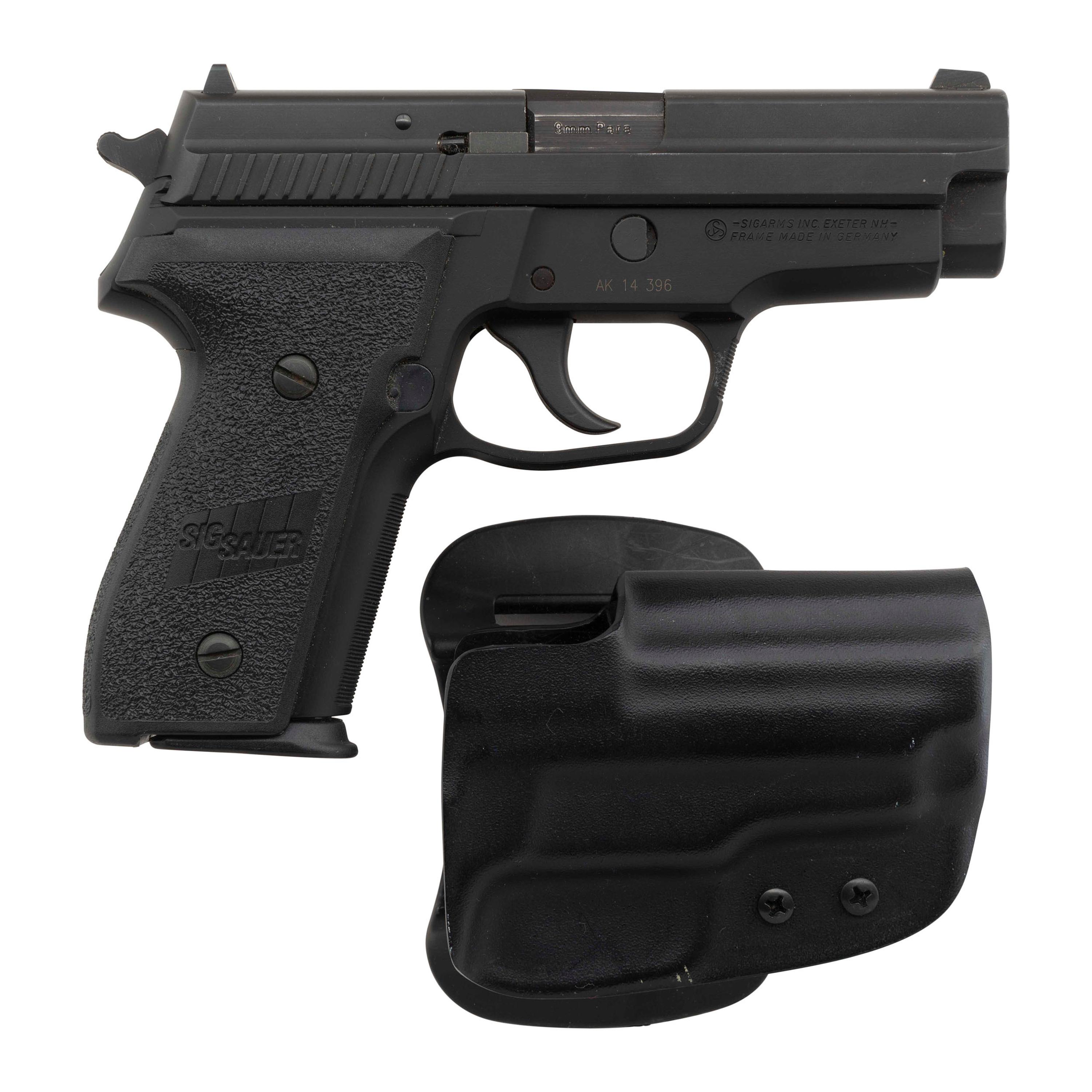 *Sig Sauer P229 with Bladetech Holster
