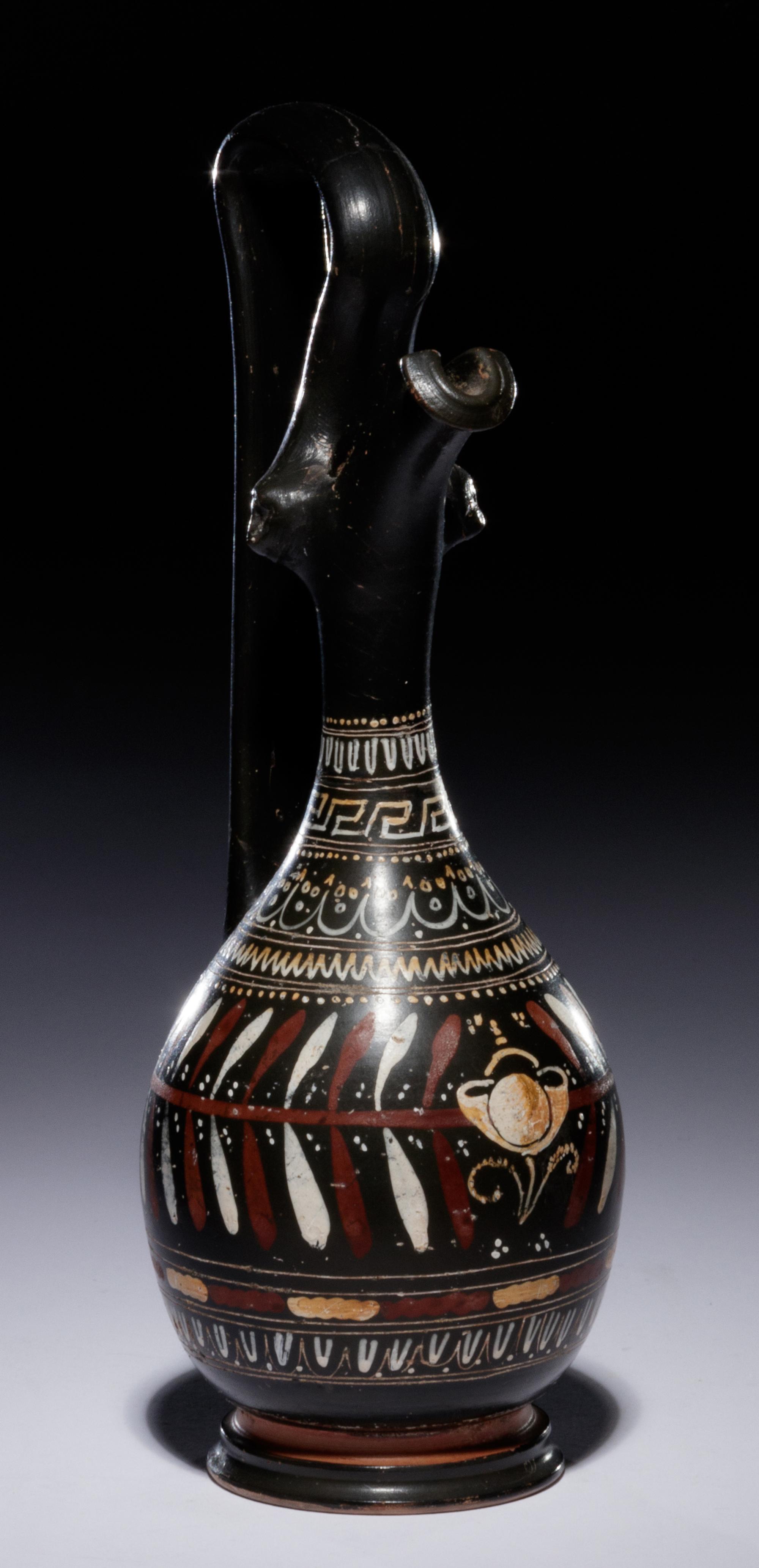 An Apulian Gnathian Ware Prochous