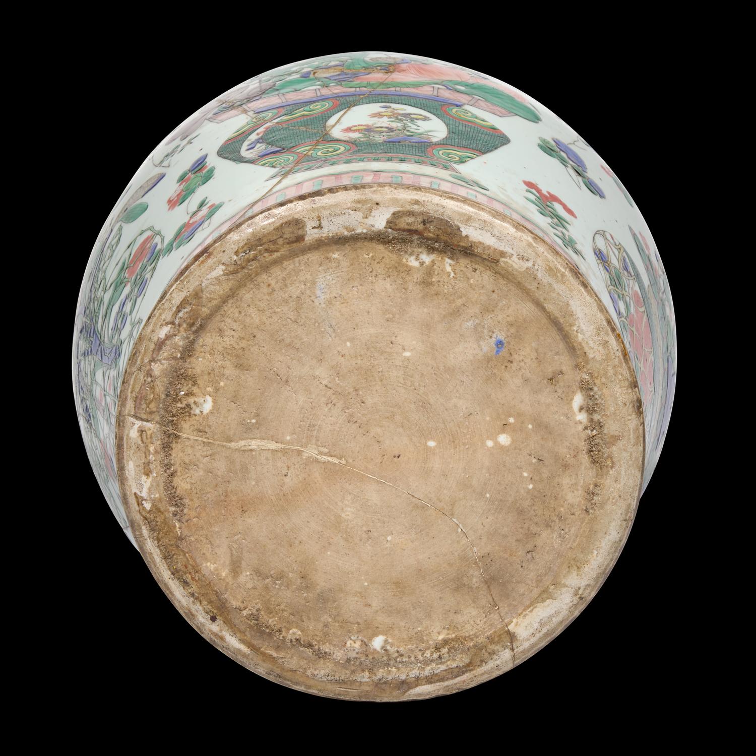 A Chinese Famille Verte 'Flower Basket' Porcelain Large Jar, Kangxi Period 清康熙 五彩花籃圖將軍罐
