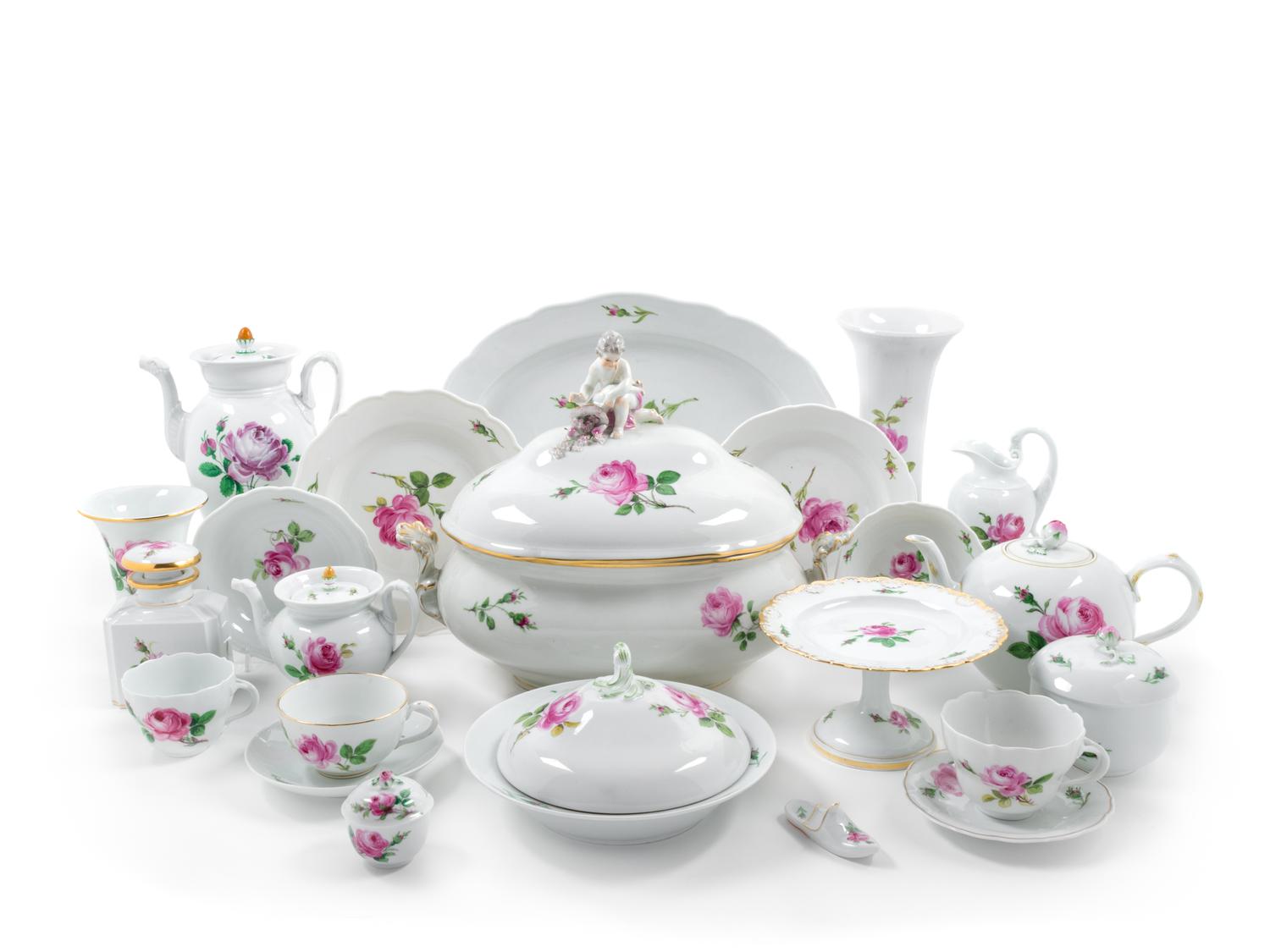An Assembled Meissen Porcelain Dinner Service