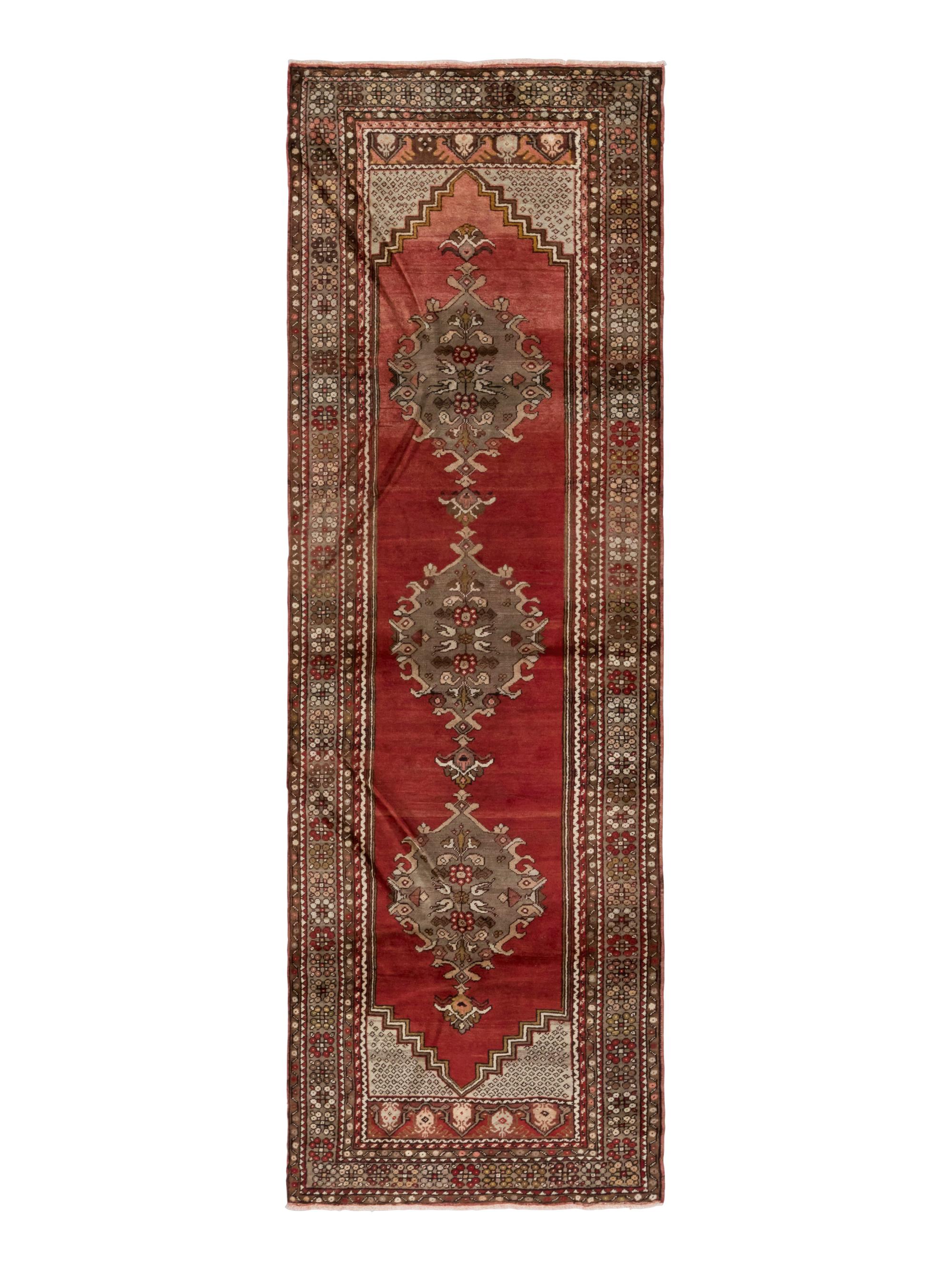 An Oushak Runner