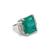 COLOMBIAN EMERALD AND DIAMOND RING