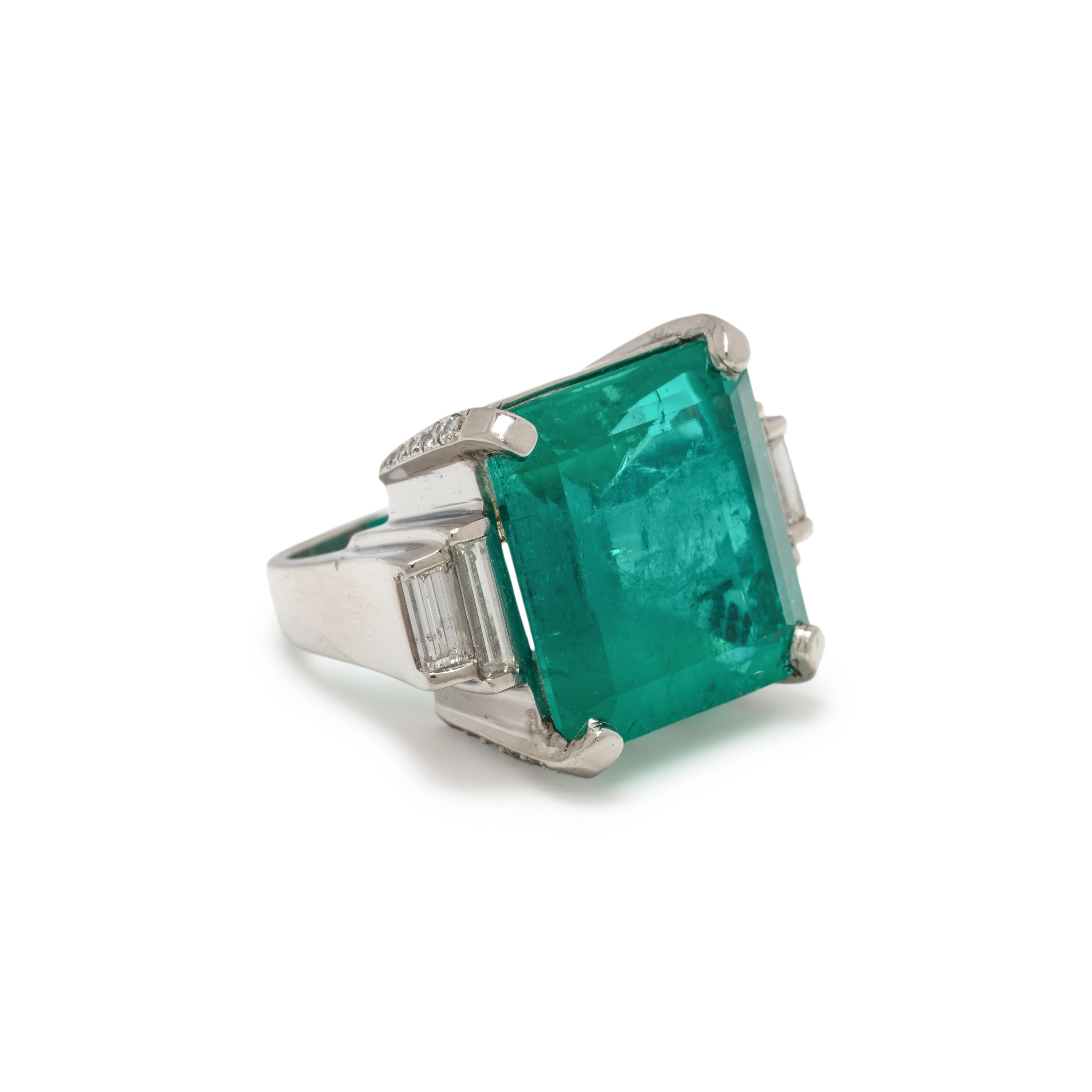 COLOMBIAN EMERALD AND DIAMOND RING