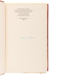 JOYCE, James (1882-1941). Finnegans Wake . London: Faber, 1939.