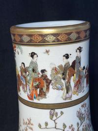 A finely-decorated Satsuma-type vase, Okamoto Ryozan 日本萨摩烧风格瓷瓶 亮山造 Meiji period ??