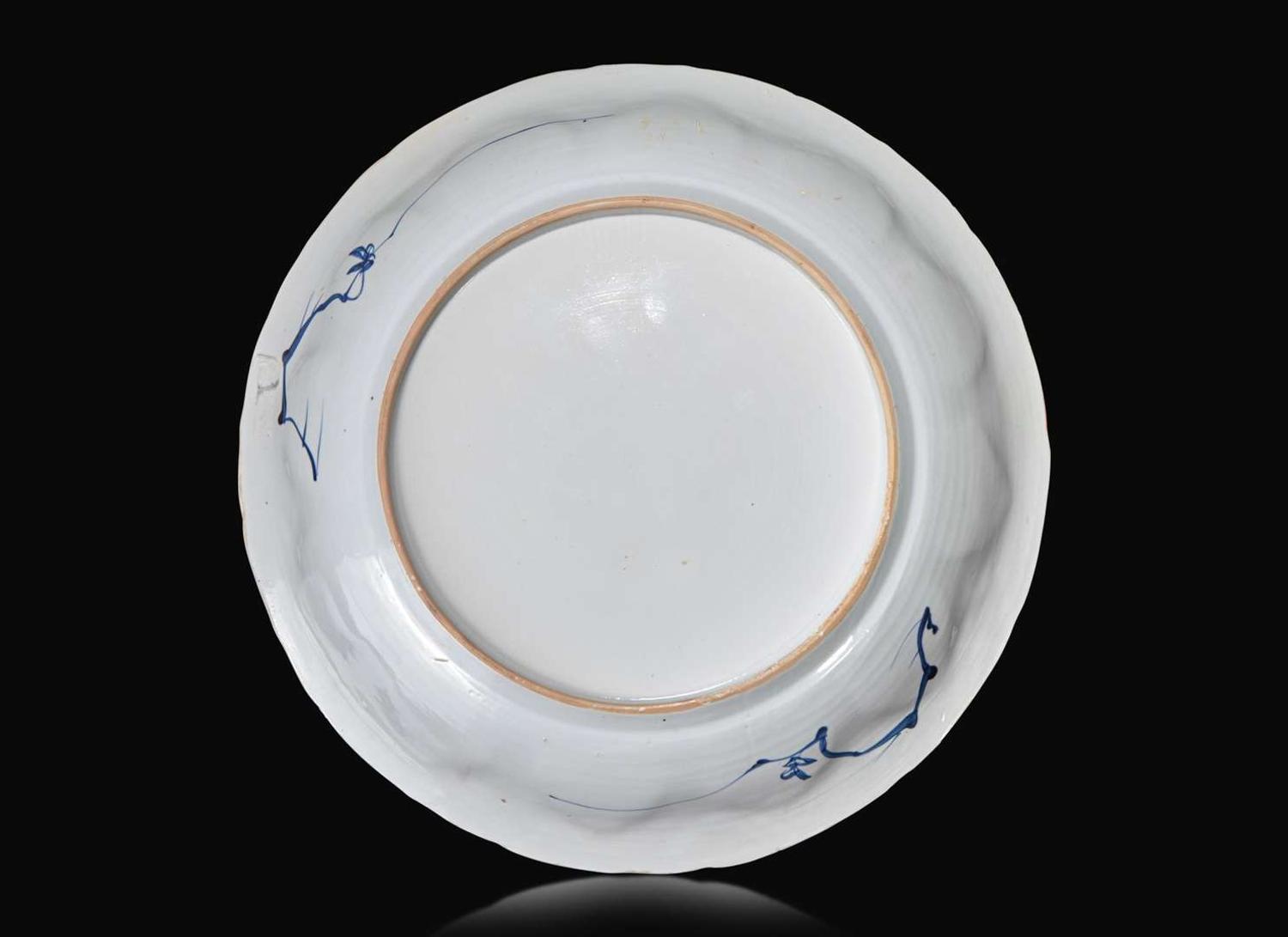 A Chinese blue and white porcelain charger, Qing dynasty, Kangxi period 青花人物大盤 清 康熙