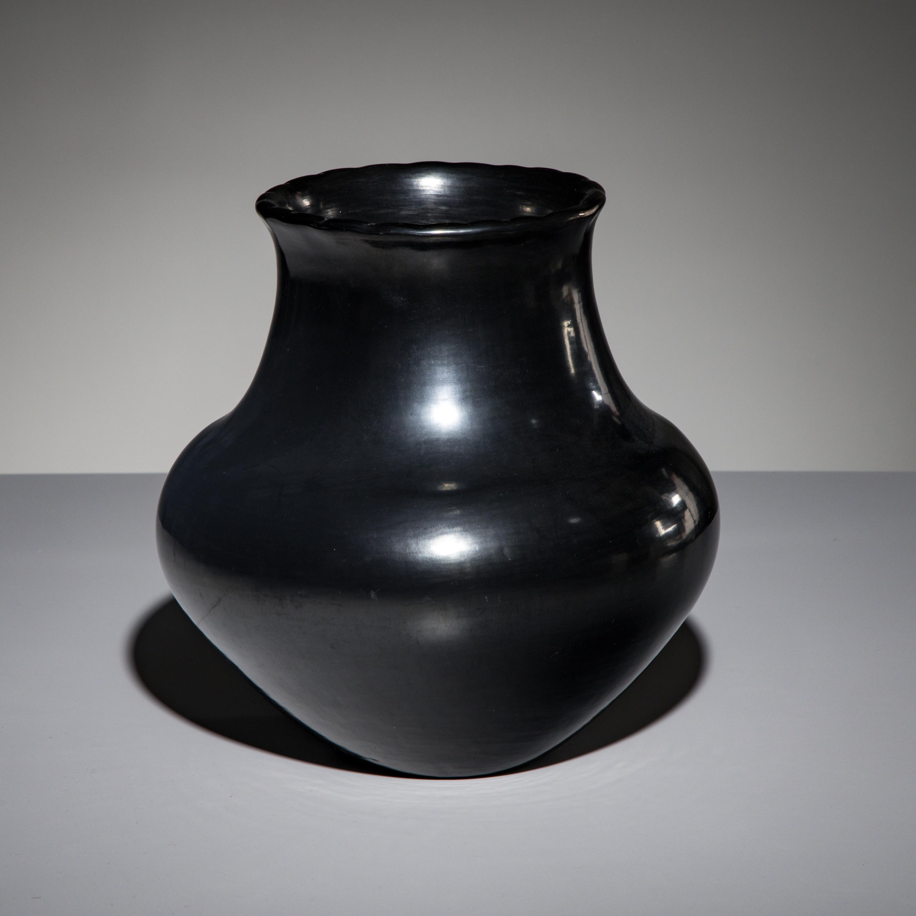 Maria Martinez (San Ildefonso, 1887-1980) — Blackware Pottery Vase, with Gunmetal Finish 1956-1959