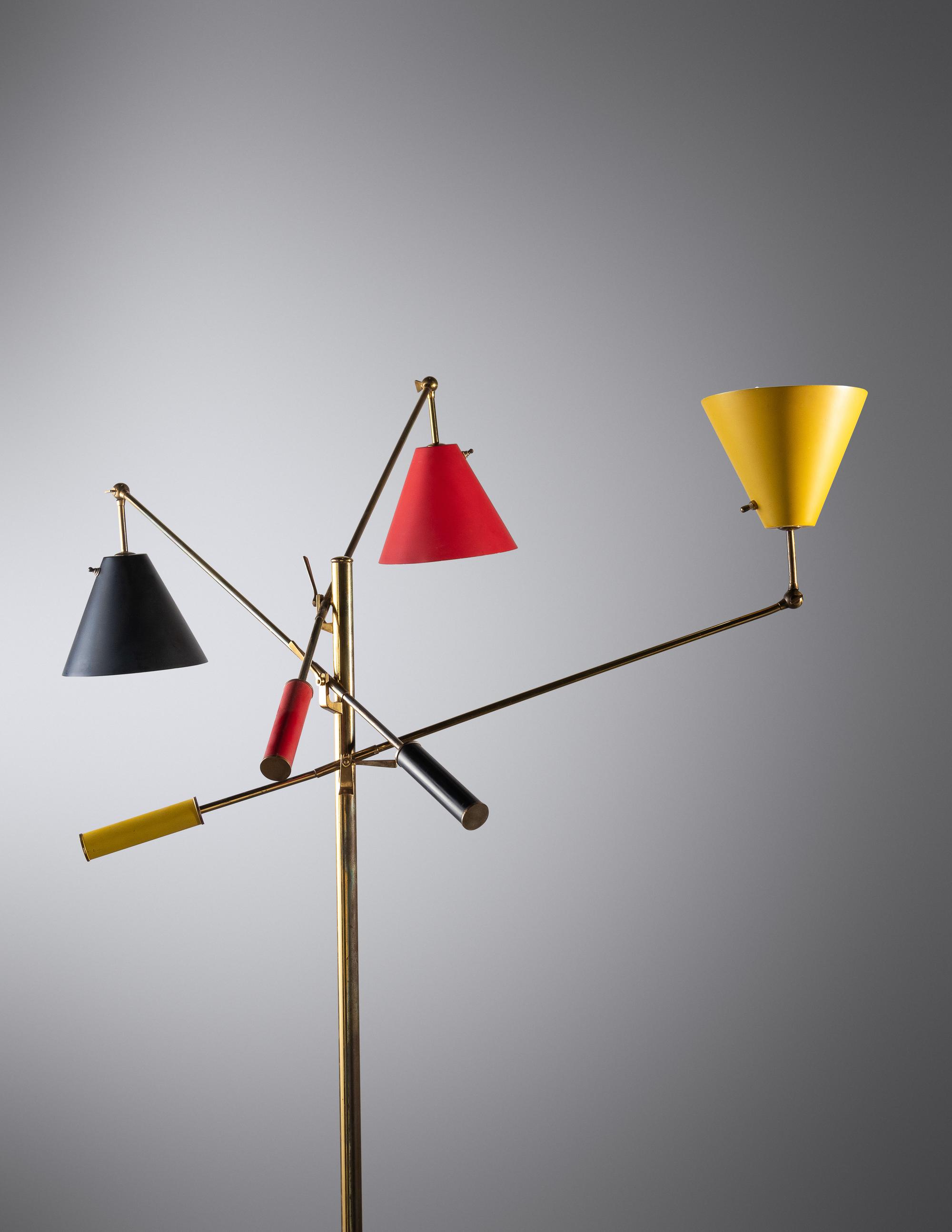 Triennale Floor Lamp, model 12128 Arredoluce, Italy