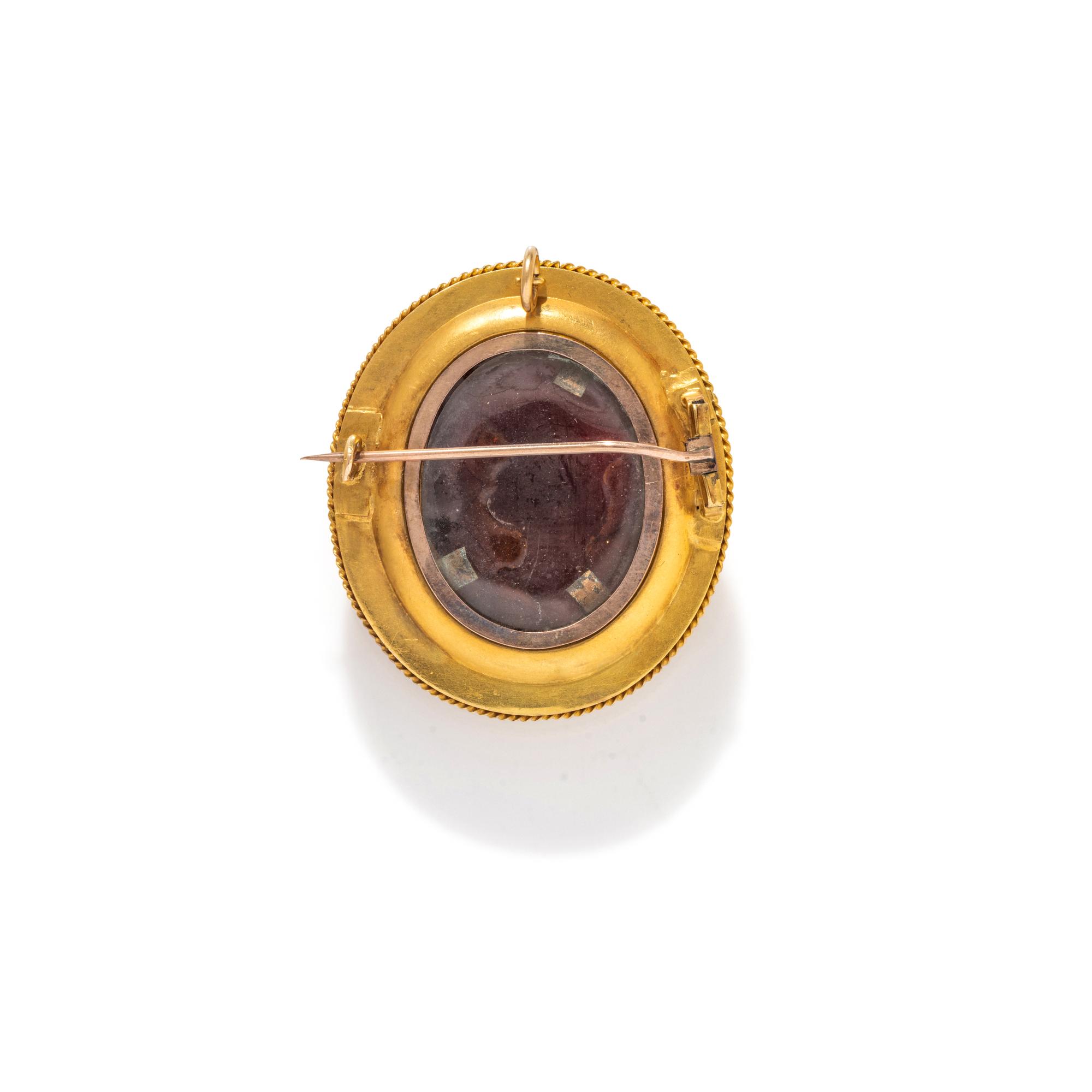 VICTORIAN, HARDSTONE CAMEO BROOCH