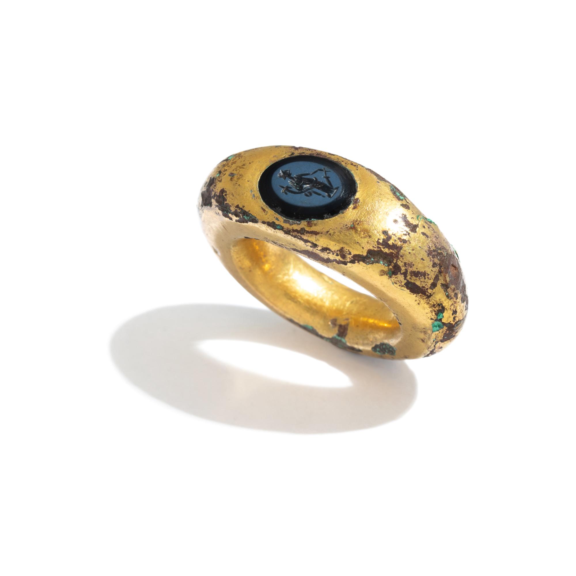 A Roman Gilt-Bronze and Nicolo Finger Ring with the Goddess Fortuna