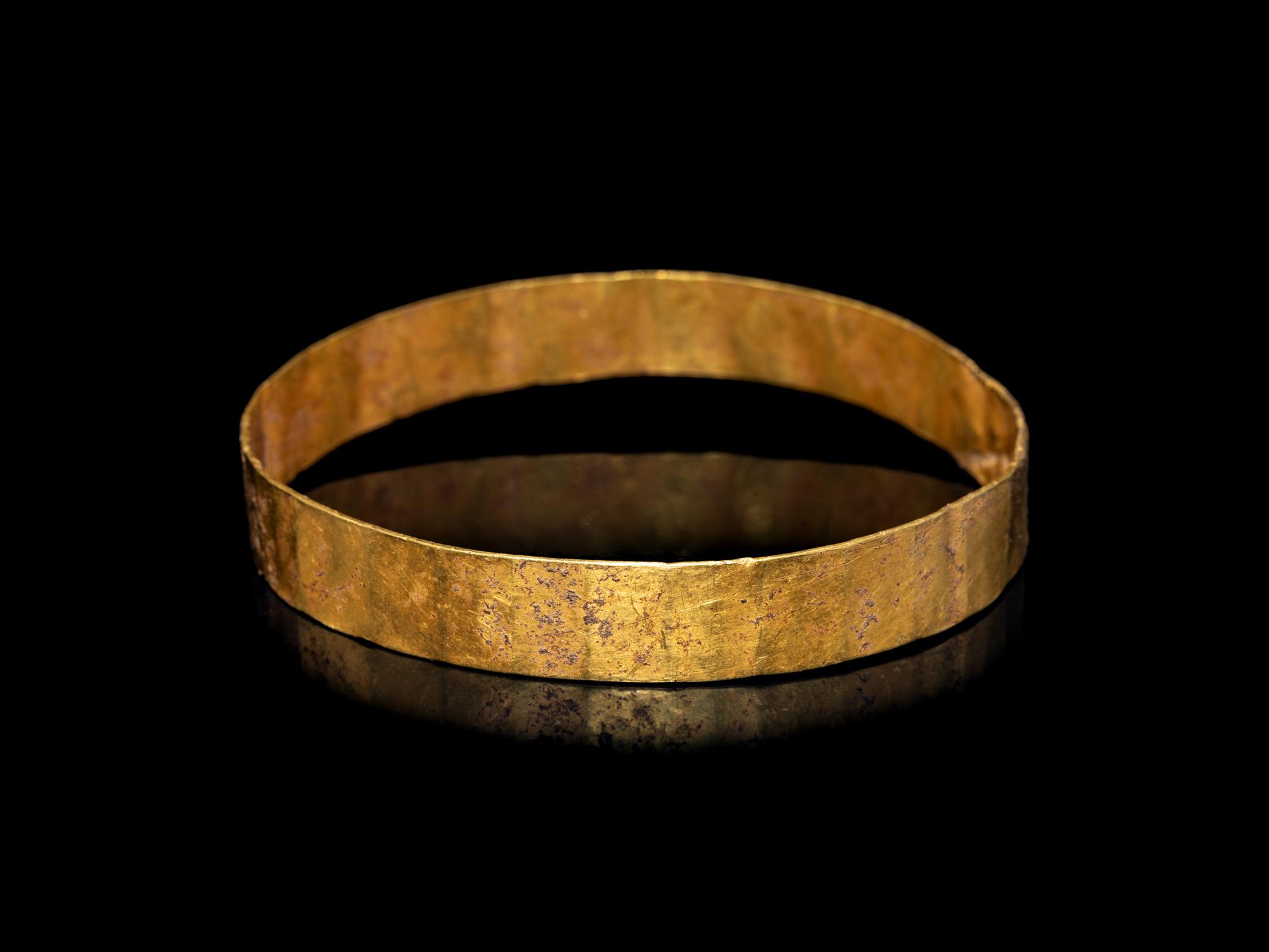An Anatolian Gold Hammered-Band Armlet or Bracelet