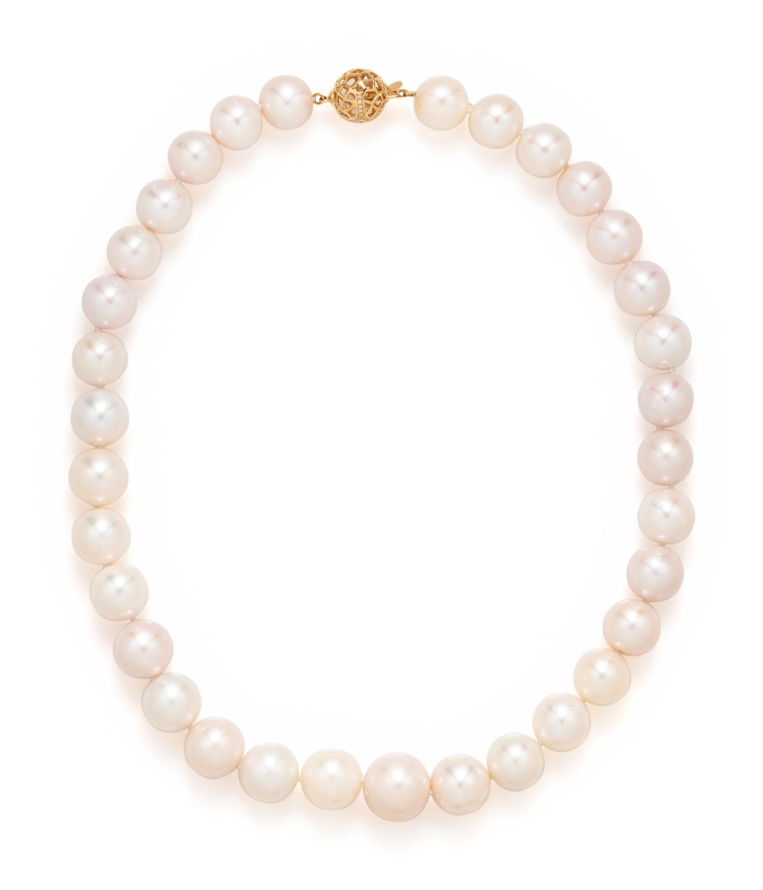 CULTURED SOUTH SEA PEARL NECKLACE