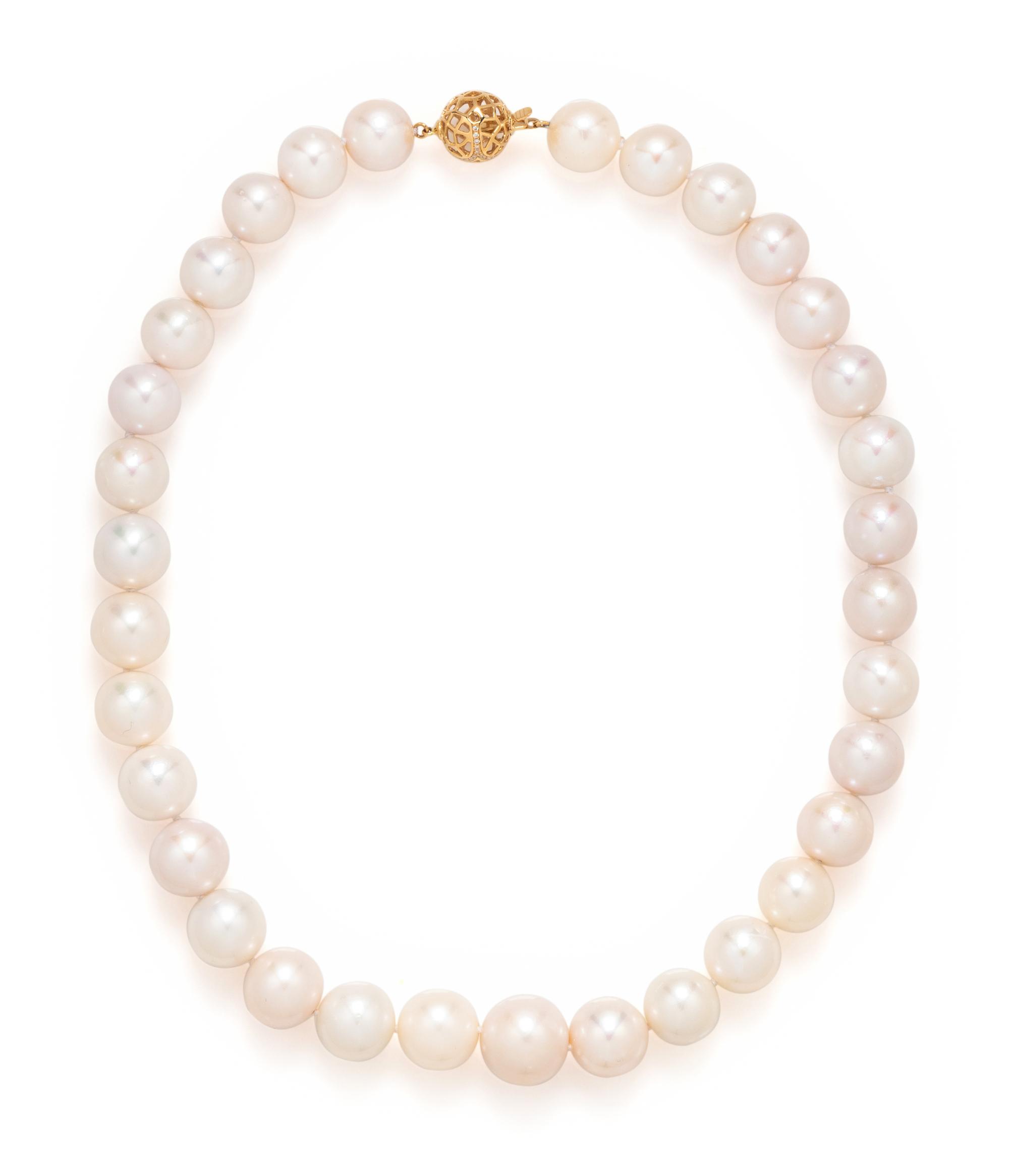 CULTURED SOUTH SEA PEARL NECKLACE