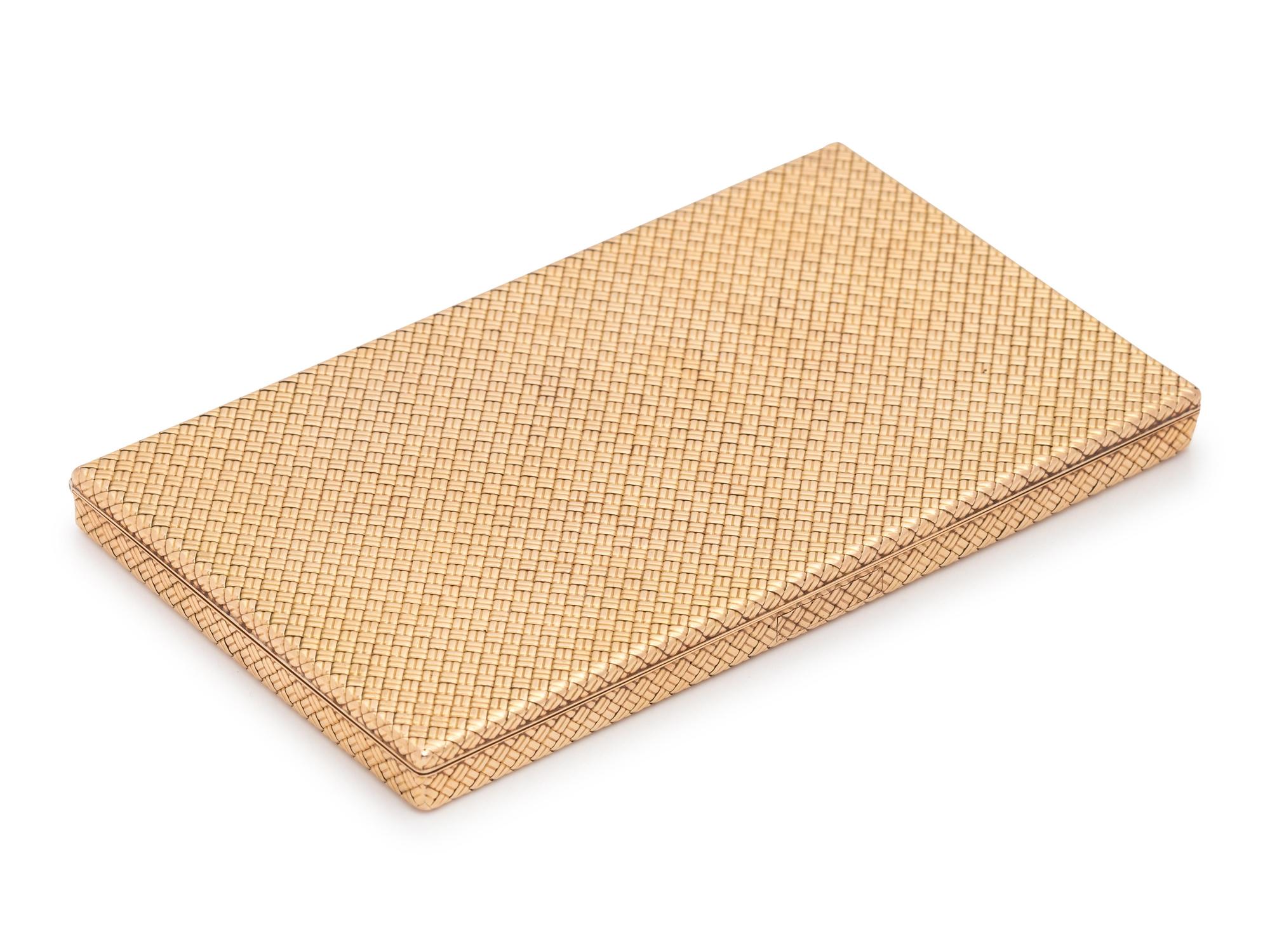 Van Cleef & Arpels, Gold Compact