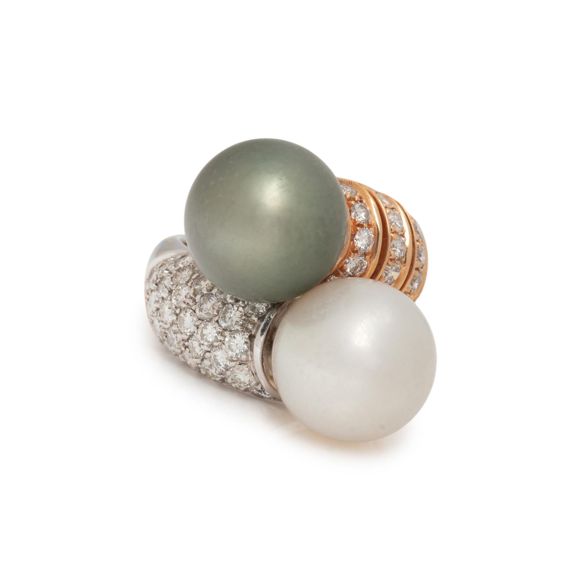 CULTURED PEARL AND DIAMOND TOI ET MOI RING
