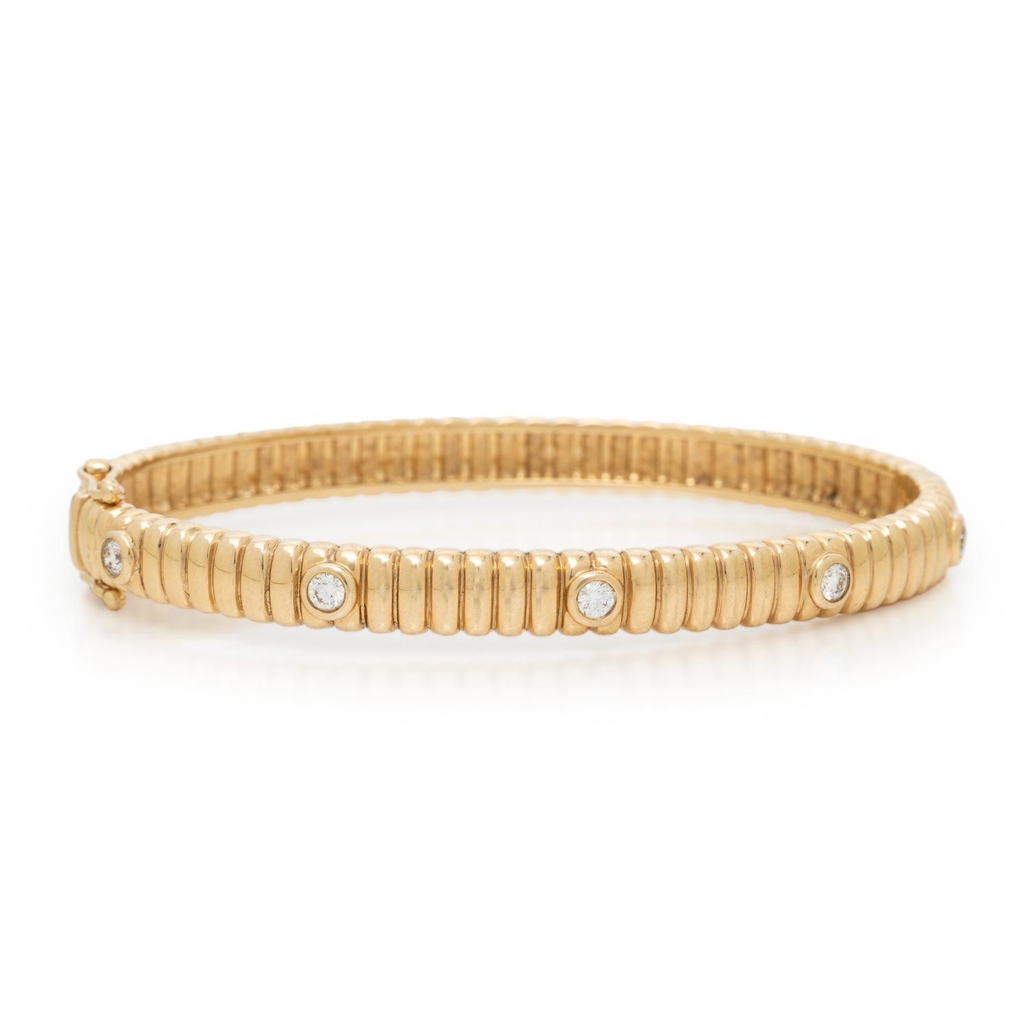 YELLOW GOLD AND DIAMOND BANGLE BRACELET