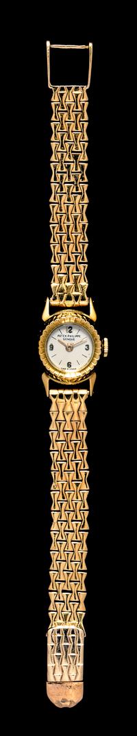 An 18 Karat Yellow Gold Ref. 3214-1 Wristwatch, Patek Philippe,
