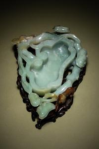 A Russet and Pale Celadon Jadeite 'Lingzhi' Brush Washer, Bixi