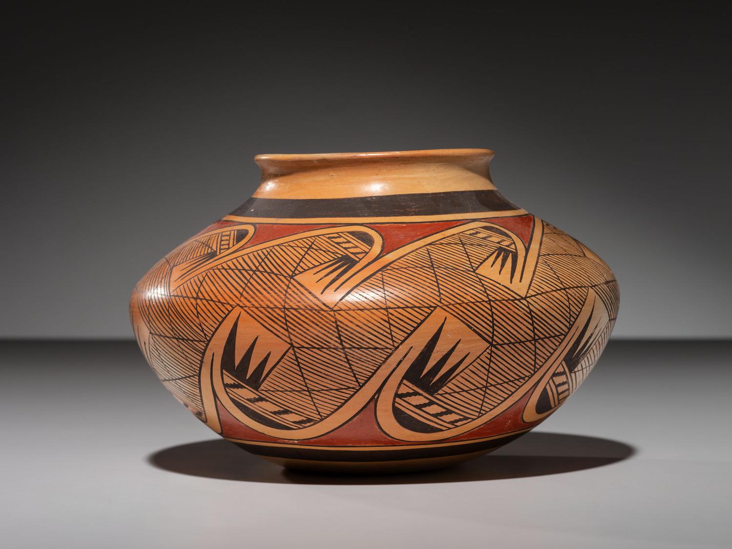 Pottery Jar, Migration Pattern
