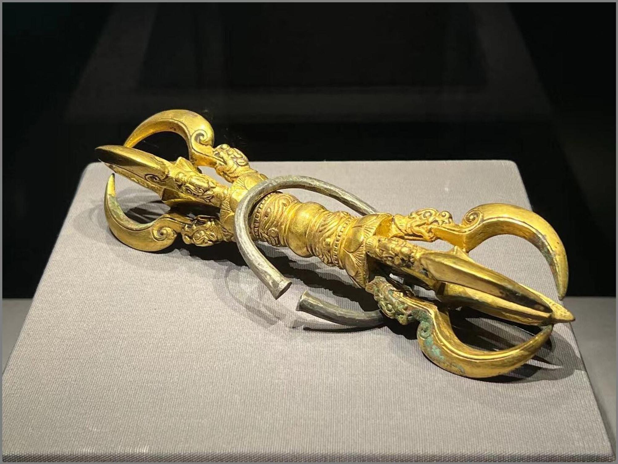 A Chinese Gold Vajra Ring, Dali Kingdom, Song Dynasty 宋 大理囯 金剛環