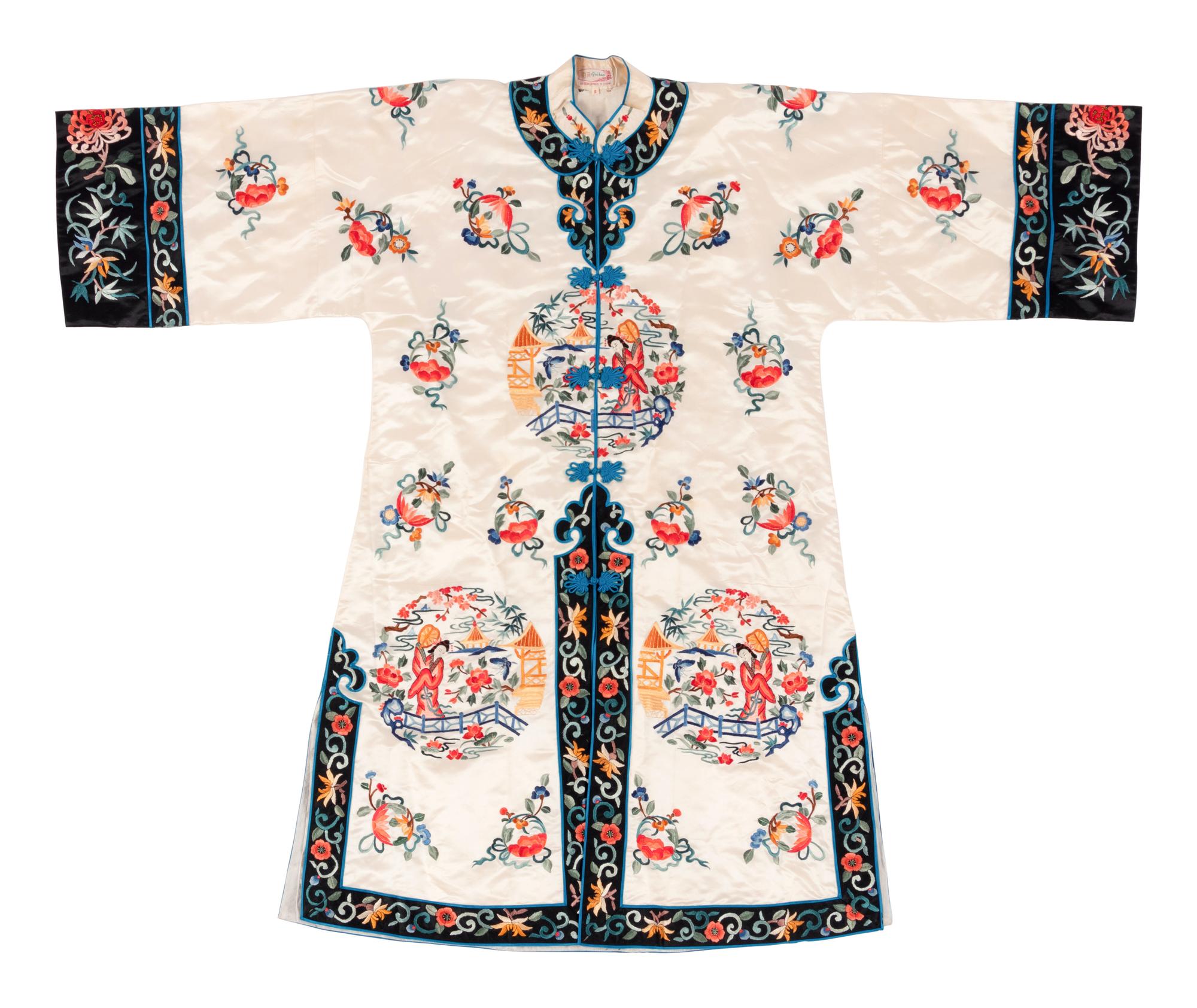 A Chinese Embroidered Silk Lady's Robe