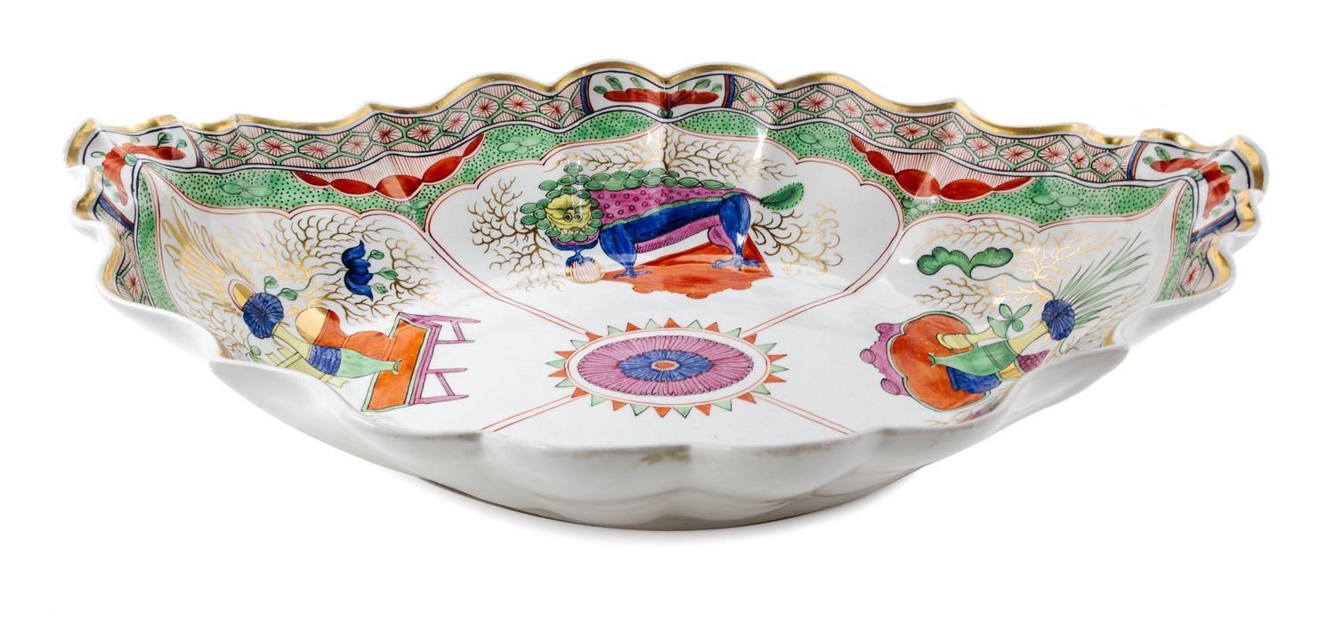 A Worcester Porcelain Center Bowl Width 13 3/4 inches. — FLIGHT & BARR, 19TH CENTURY
