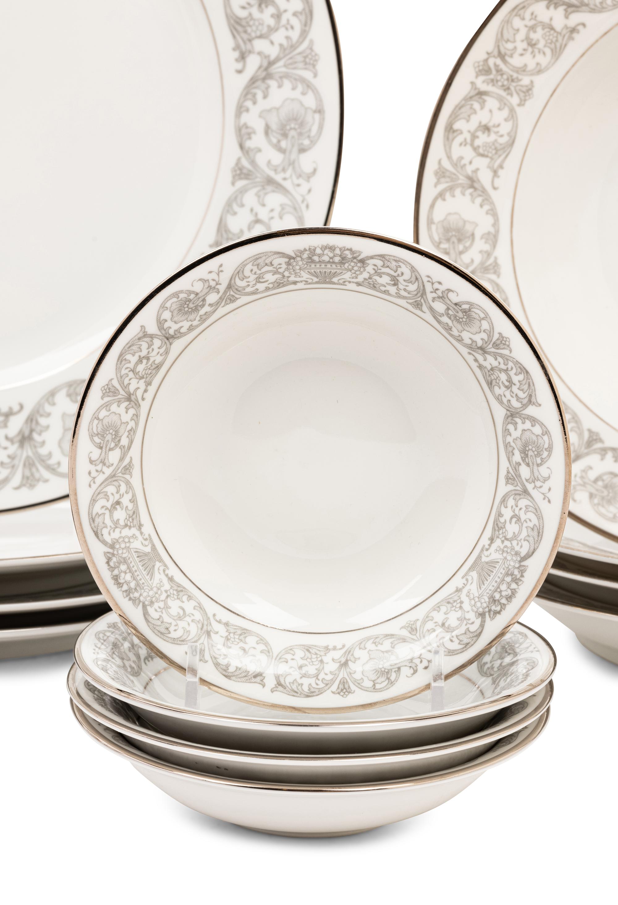 A Rosenthal Porcelain Dinner Service