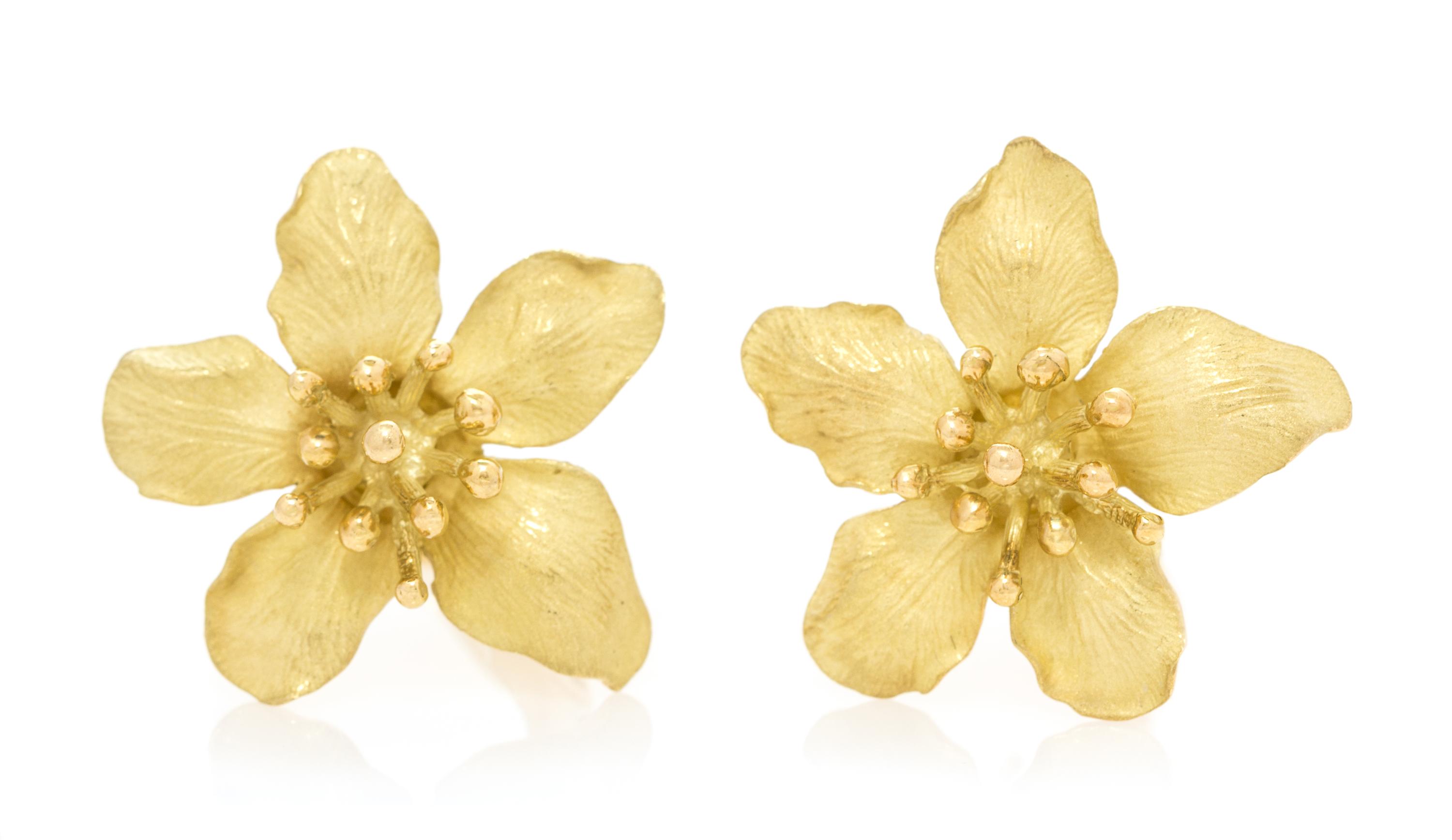 A Pair of 18 Karat Yellow Gold Dogwood Earclips, Tiffany & Co., 8.30 dwts.